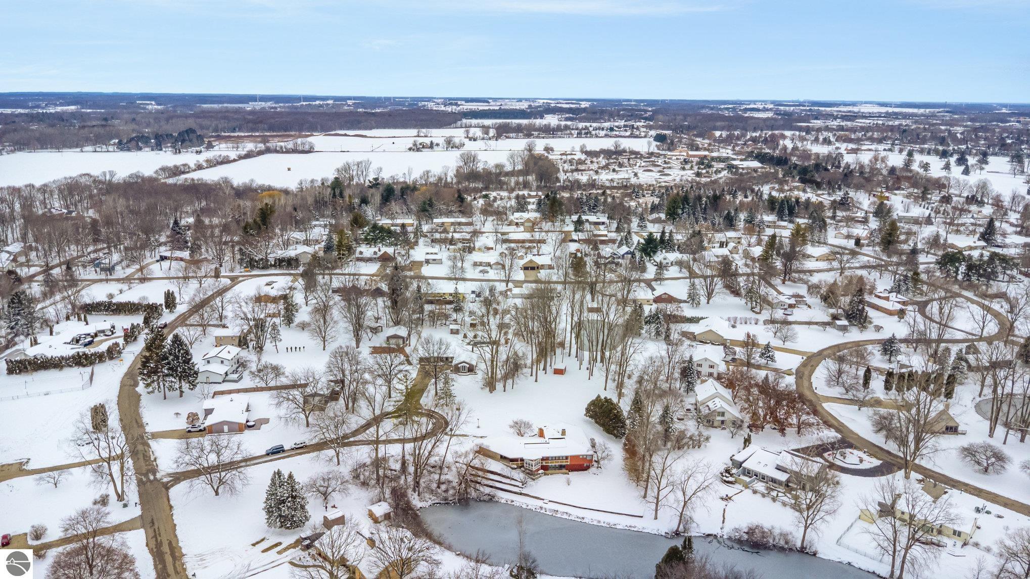 Alma, Michigan, 48801, United States, 5 Bedrooms Bedrooms, ,4 BathroomsBathrooms,Residential,For Sale,2000371