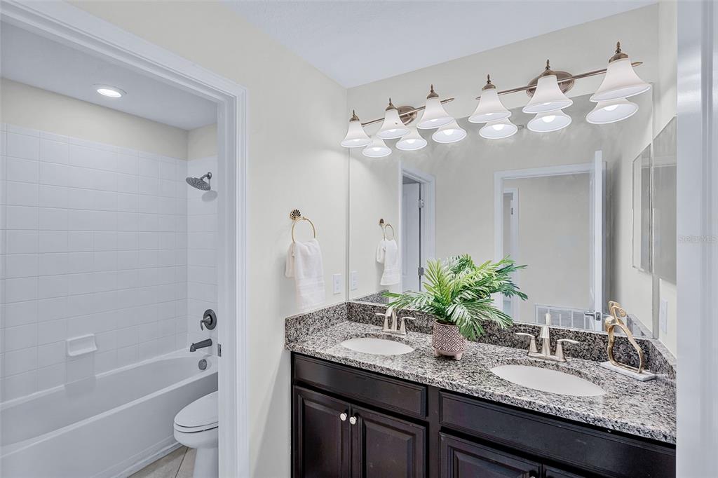 Land O Lakes, Florida, 34639, United States, 5 Bedrooms Bedrooms, ,3 BathroomsBathrooms,Residential,For Sale,1932584