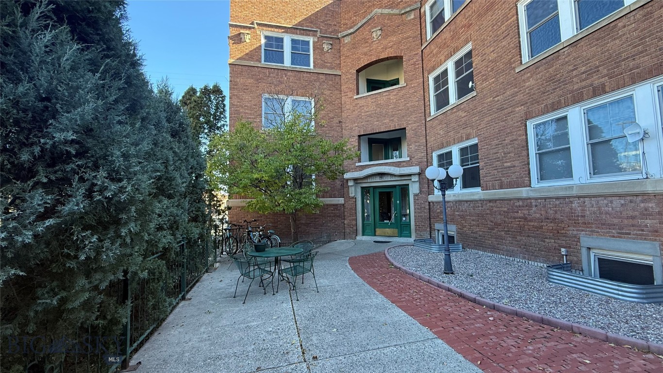 Livingston, Montana, 59047, United States, ,Residential,For Sale,1989118