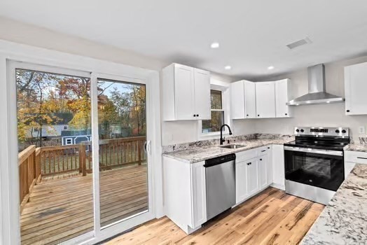 Whitman, Massachusetts, 02382, United States, 2 Bedrooms Bedrooms, ,1 BathroomBathrooms,Residential,For Sale,1992846