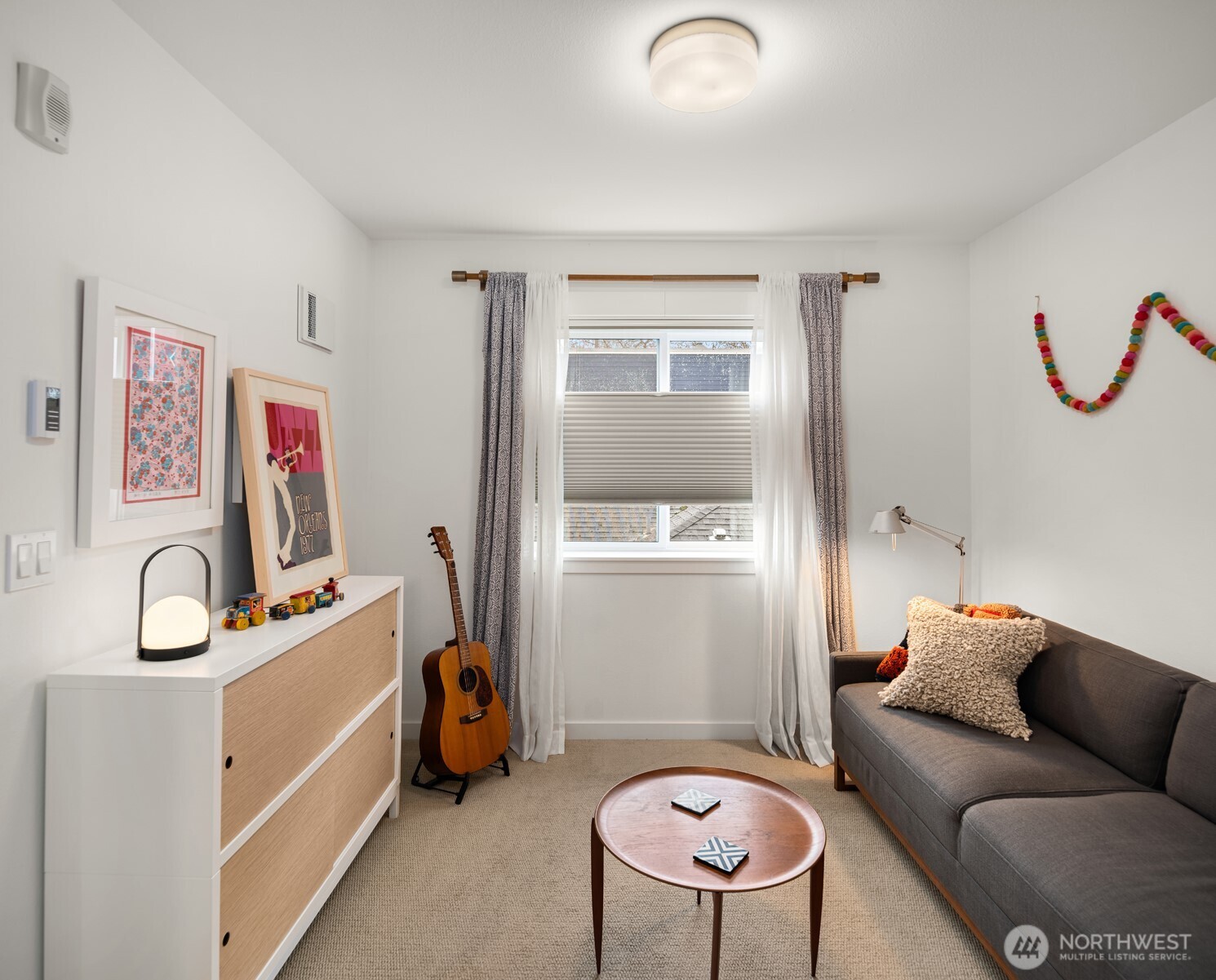 Seattle, Washington, 98122, United States, 2 Bedrooms Bedrooms, ,1 BathroomBathrooms,Residential,For Sale,1896236