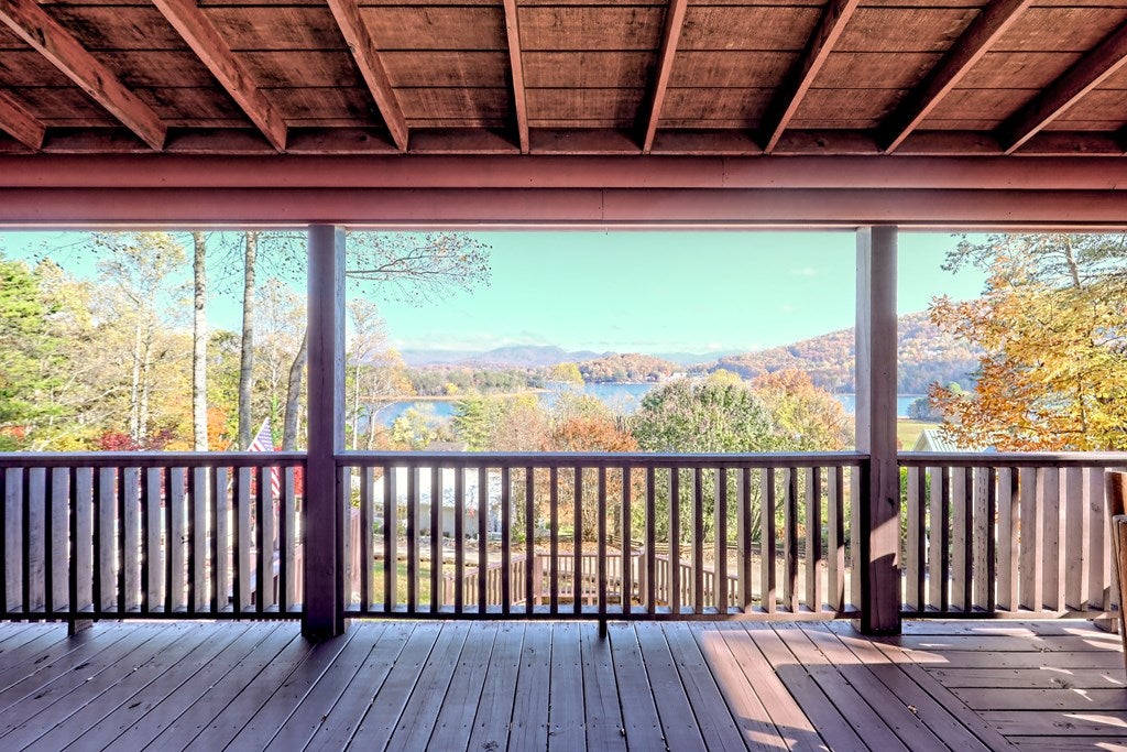 Young Harris, Georgia, 30582, United States, 4 Bedrooms Bedrooms, ,5 BathroomsBathrooms,Residential,For Sale,1987920