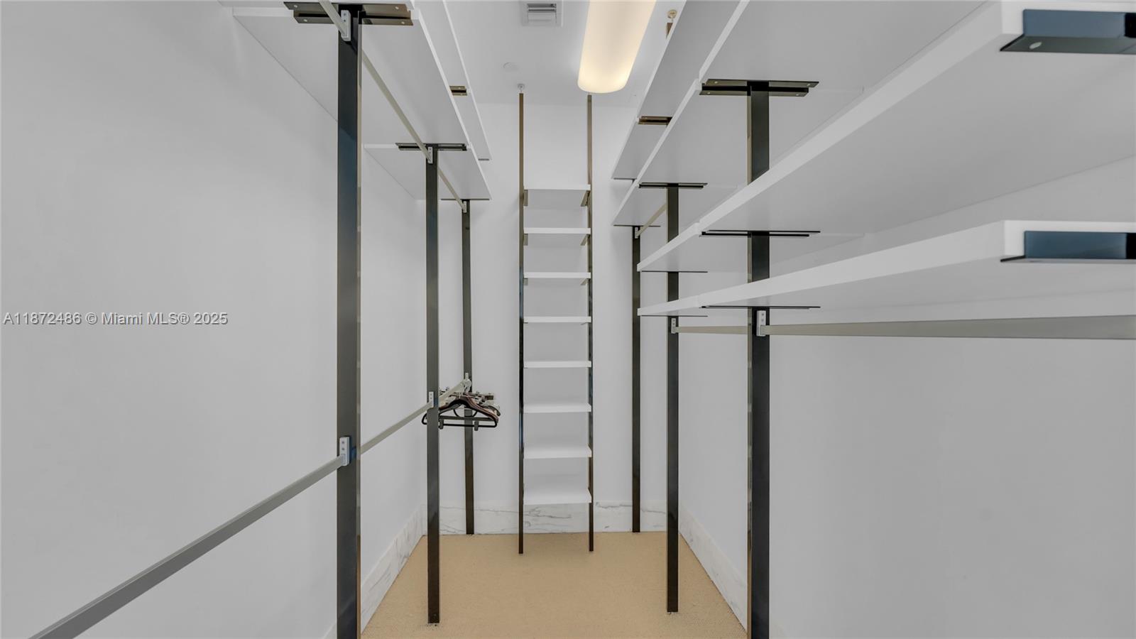 Miami, Florida, 33131, United States, 3 Bedrooms Bedrooms, ,6 BathroomsBathrooms,Residential,For Sale,1938833