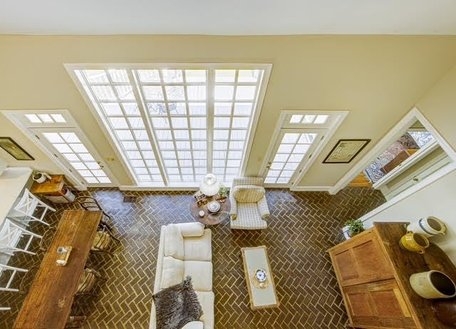 Vicksburg, Mississippi, 39183, United States, 4 Bedrooms Bedrooms, ,4 BathroomsBathrooms,Residential,For Sale,1919653