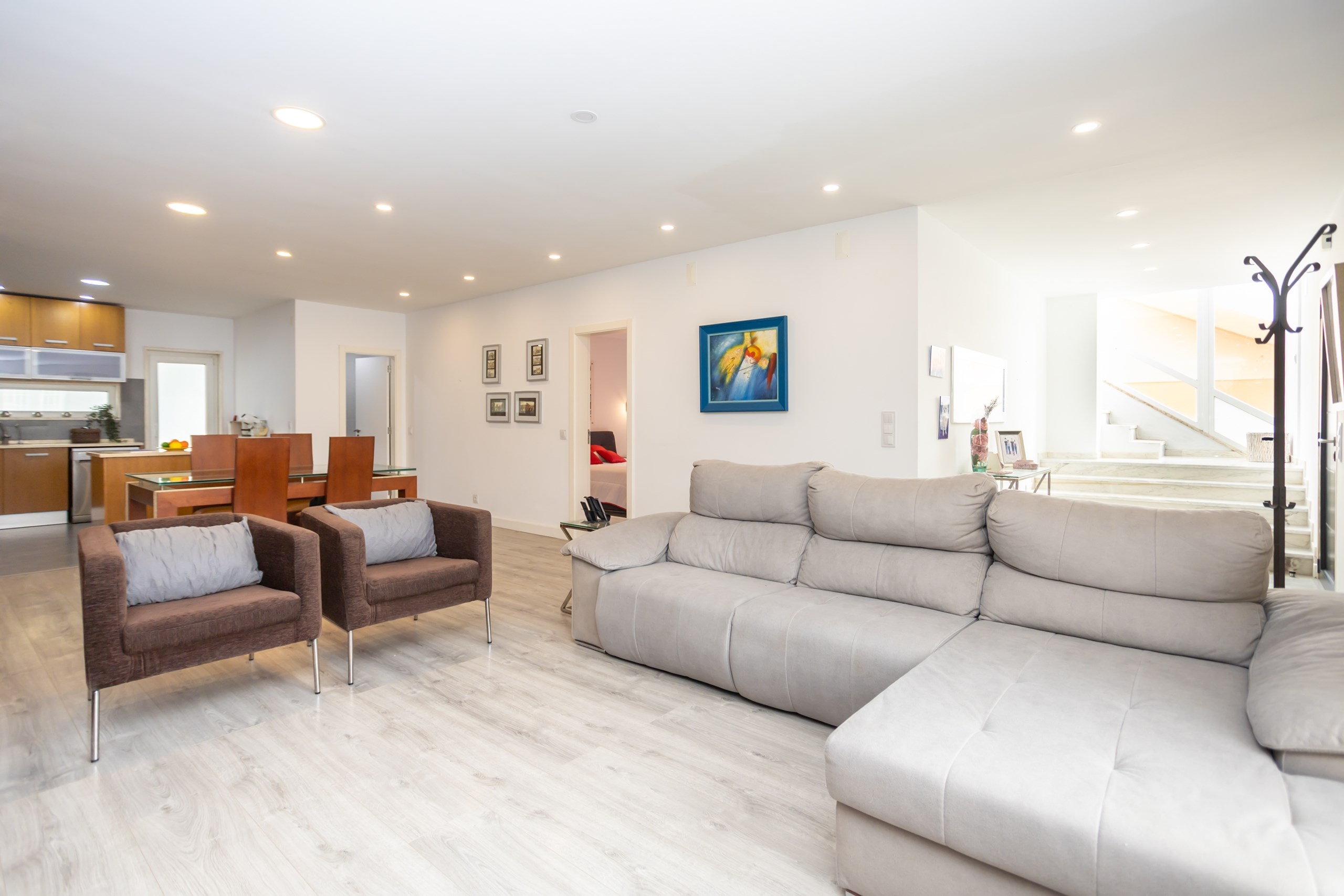 Loures, Lisbon, 2670-560, PT, 5 Bedrooms Bedrooms, ,3 BathroomsBathrooms,Residential,For Sale,1989673