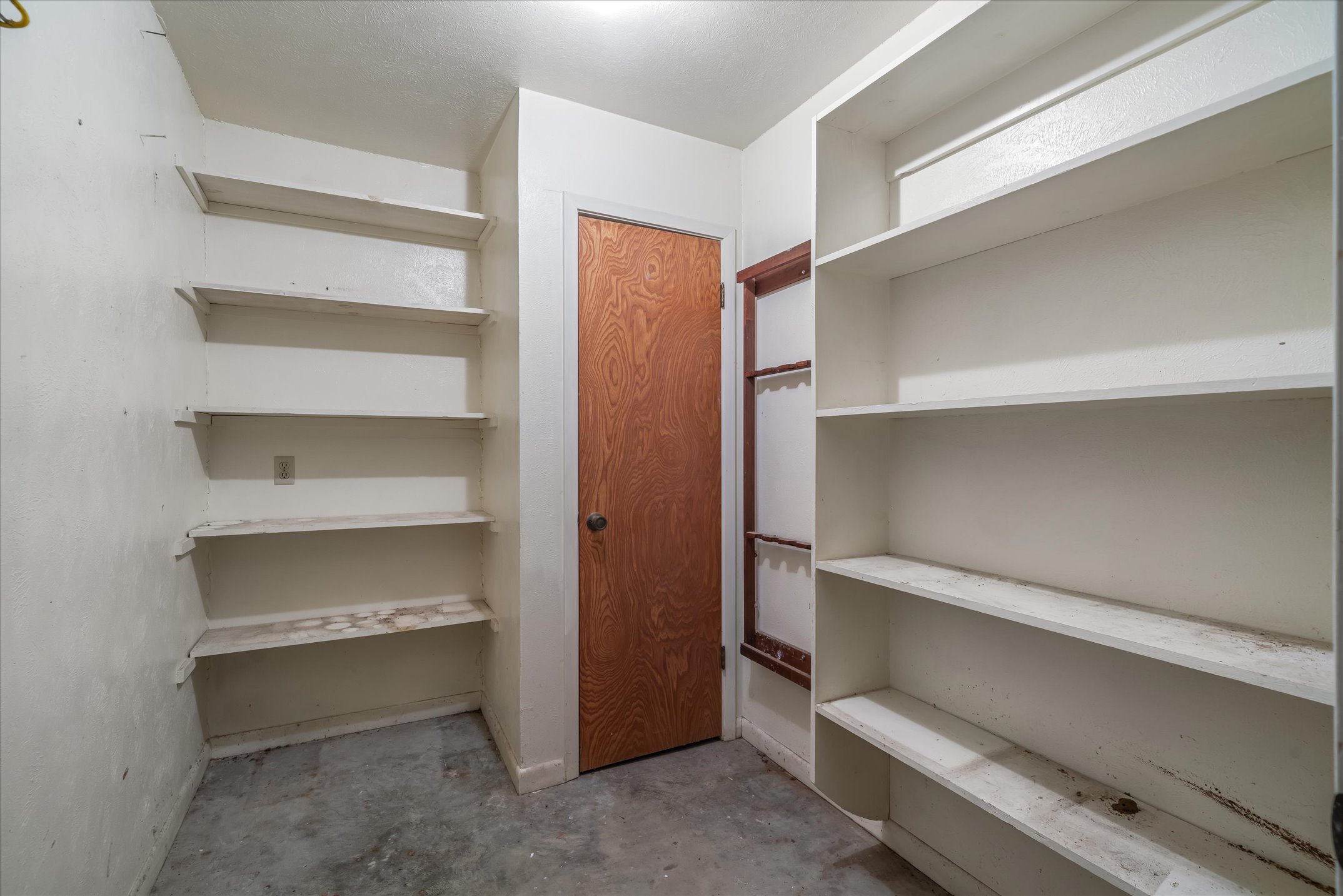 Wills Point, Texas, 75169, United States, 3 Bedrooms Bedrooms, ,3 BathroomsBathrooms,Residential,For Sale,1978262