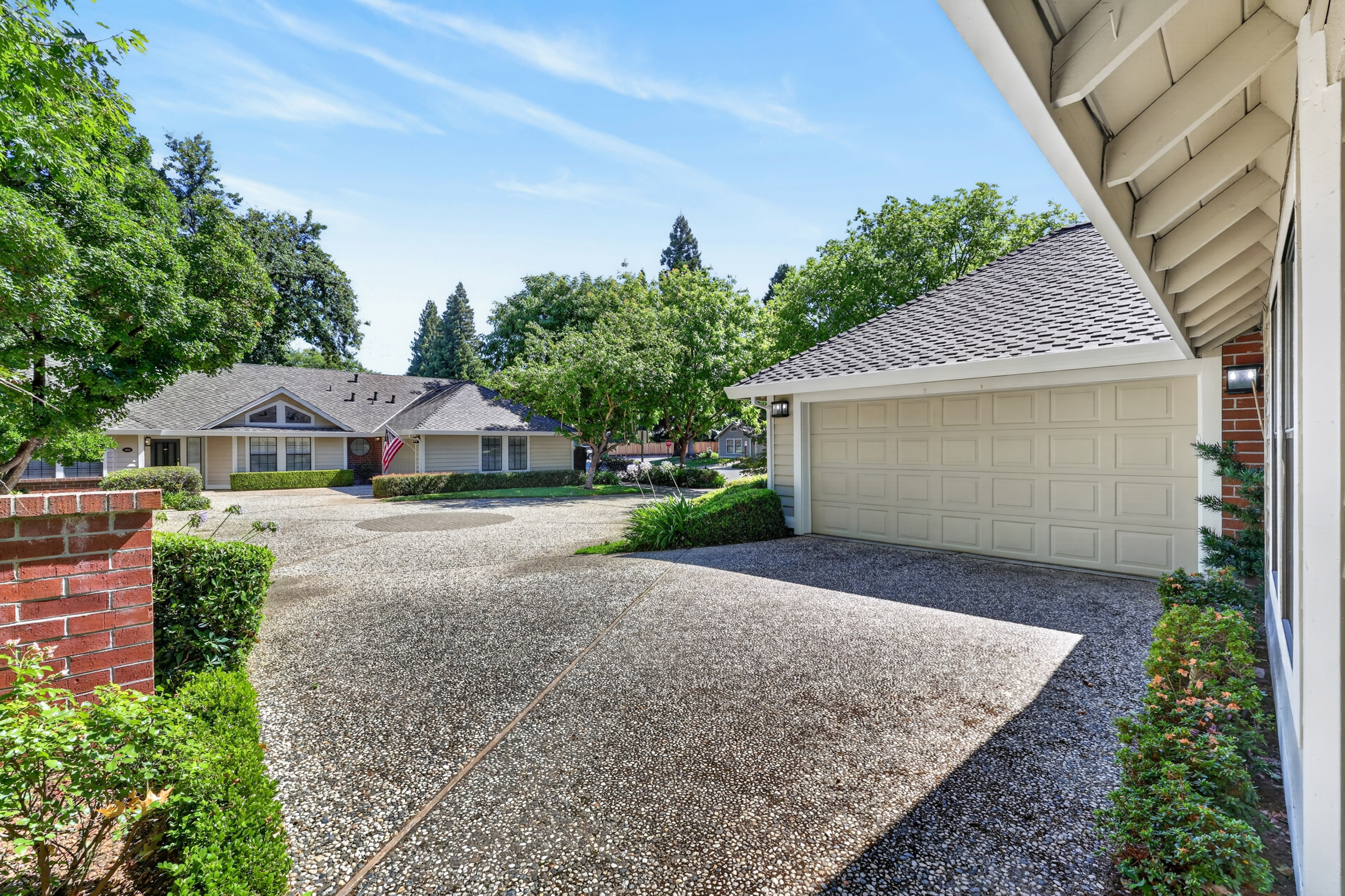  1073 Harrington Way, Carmichael, CA 95608 - 物件實景