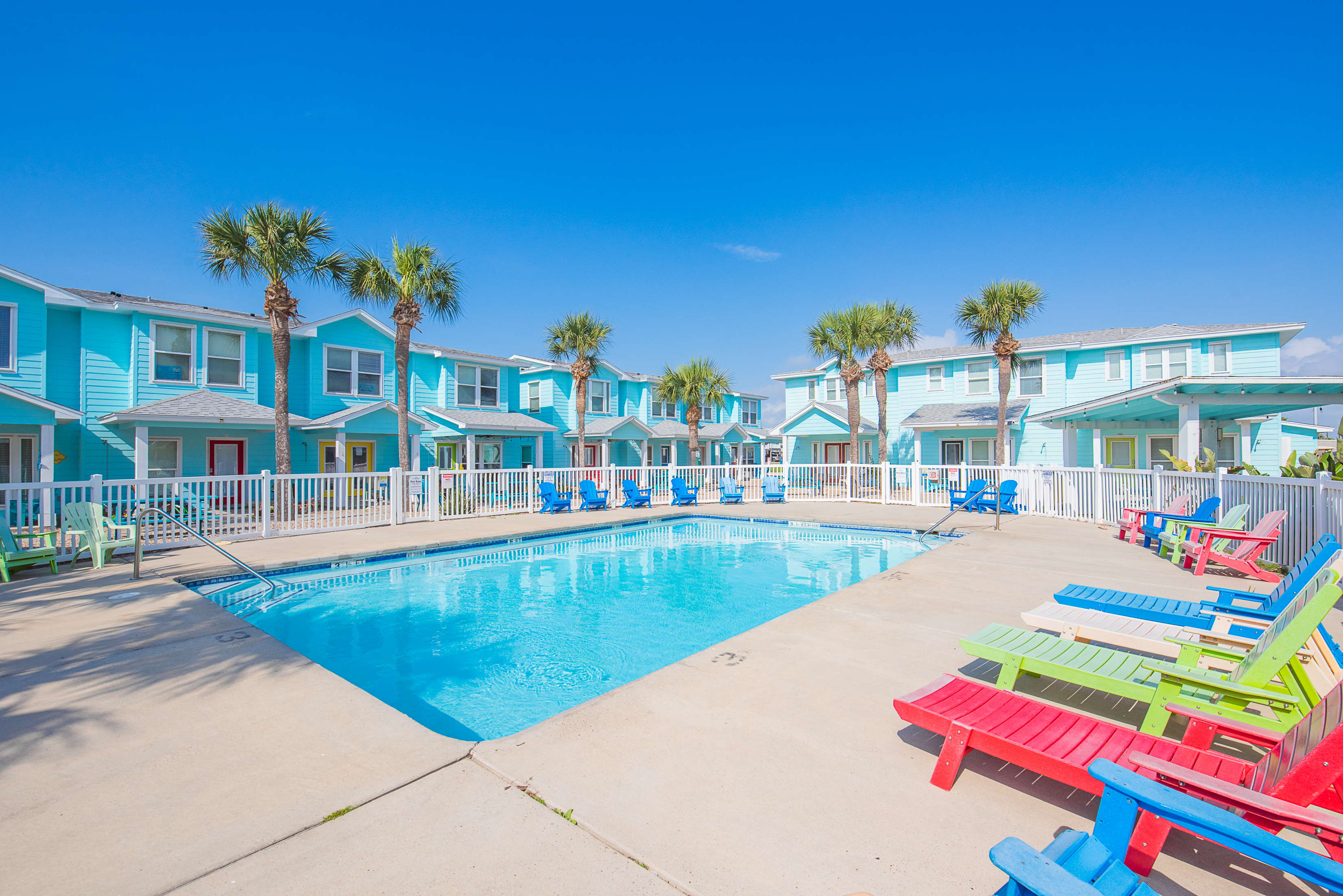 Charming Coastal 3BR Townhome - 物件實景