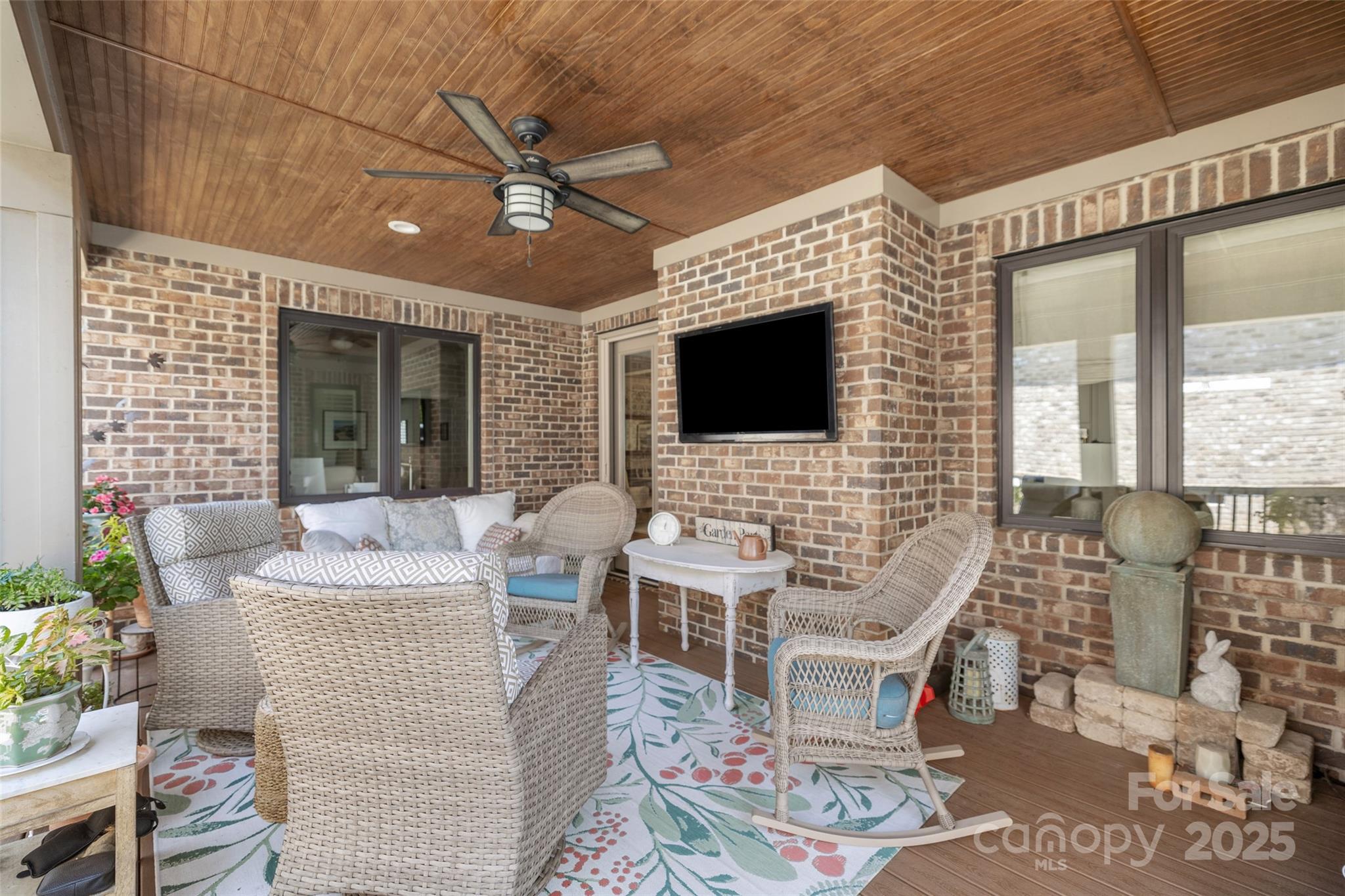 Denver, North Carolina, 28037, United States, 3 Bedrooms Bedrooms, ,2 BathroomsBathrooms,Residential,For Sale,1885943