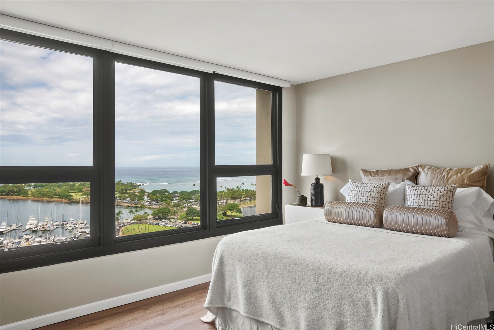 Honolulu, Hawaii, 96815, United States, 1 Bedroom Bedrooms, ,1 BathroomBathrooms,Residential,For Sale,1940342