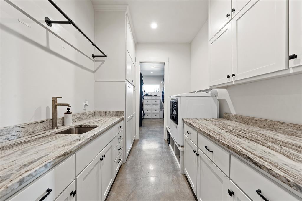 353 Willow Moon Ranch Road, Crawford, Texas, 76638, United States, 6 Bedrooms Bedrooms, ,3 BathroomsBathrooms,Residential,For Sale,353 Willow Moon Ranch Road,1673440