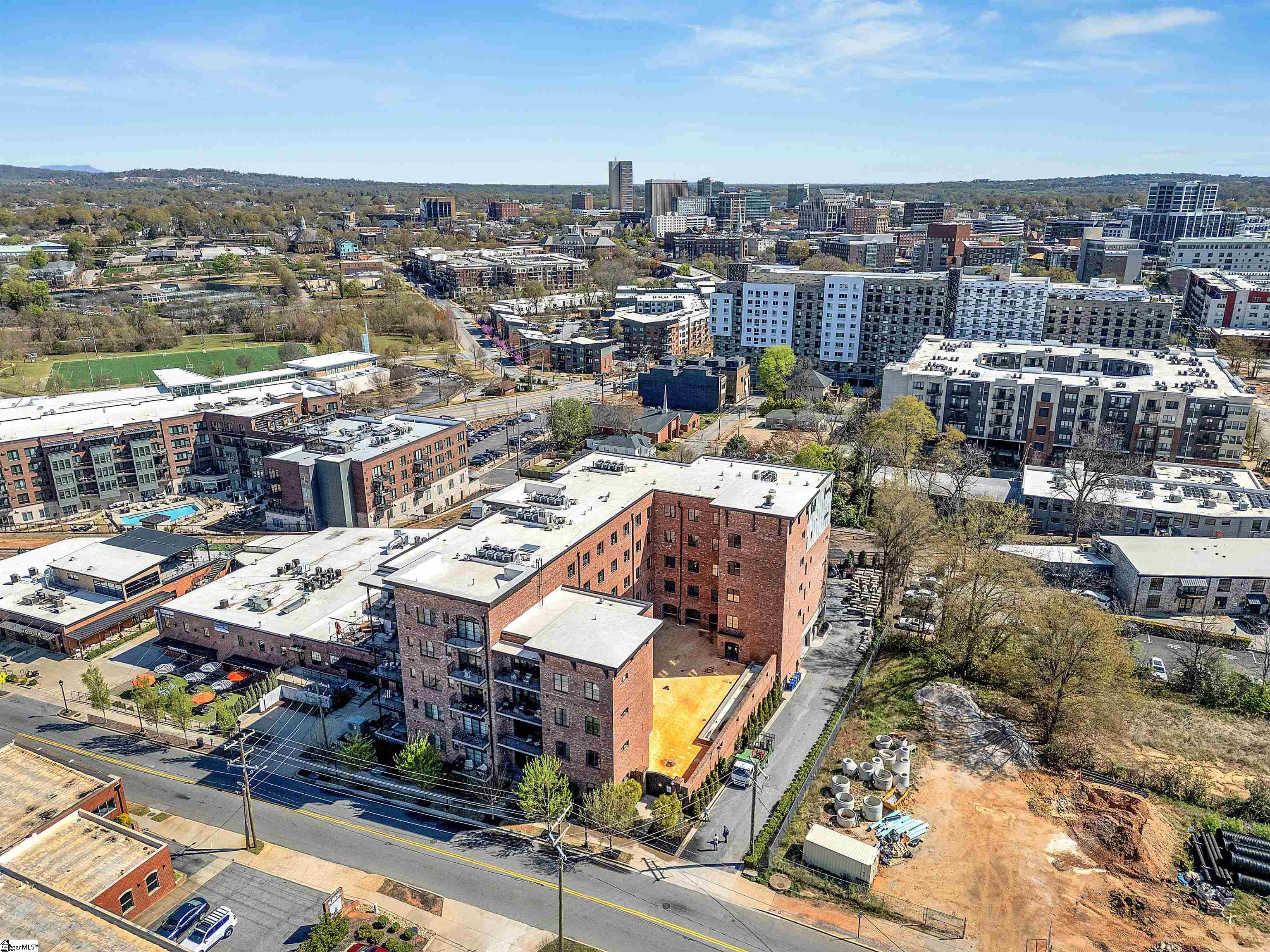 Greenville, South Carolina, 29601, United States, 1 Bedroom Bedrooms, ,2 BathroomsBathrooms,Residential,For Sale,1752765