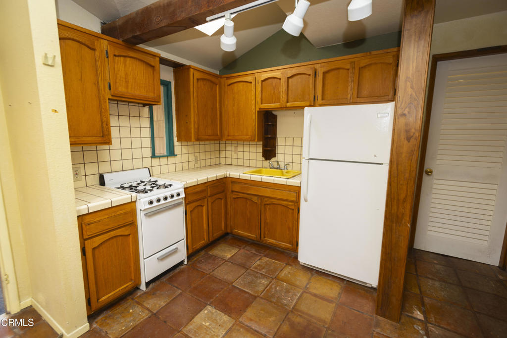 Oxnard, California, 93035, United States, 2 Bedrooms Bedrooms, ,1 BathroomBathrooms,Residential,For Sale,2048022