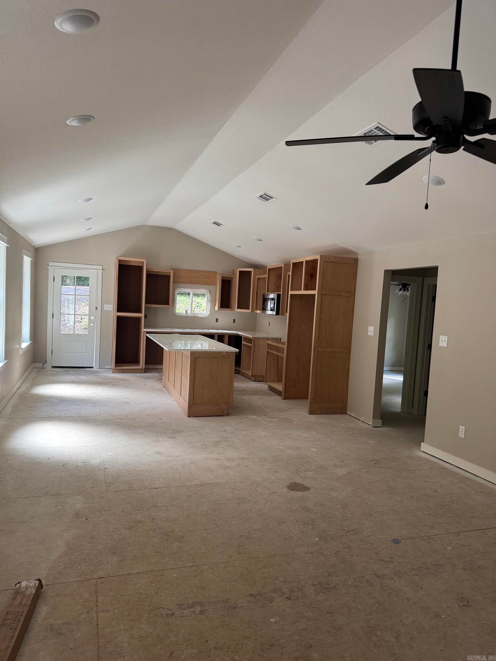Hot Springs, Arkansas, 71913, United States, 3 Bedrooms Bedrooms, ,2 BathroomsBathrooms,Residential,For Sale,2048958