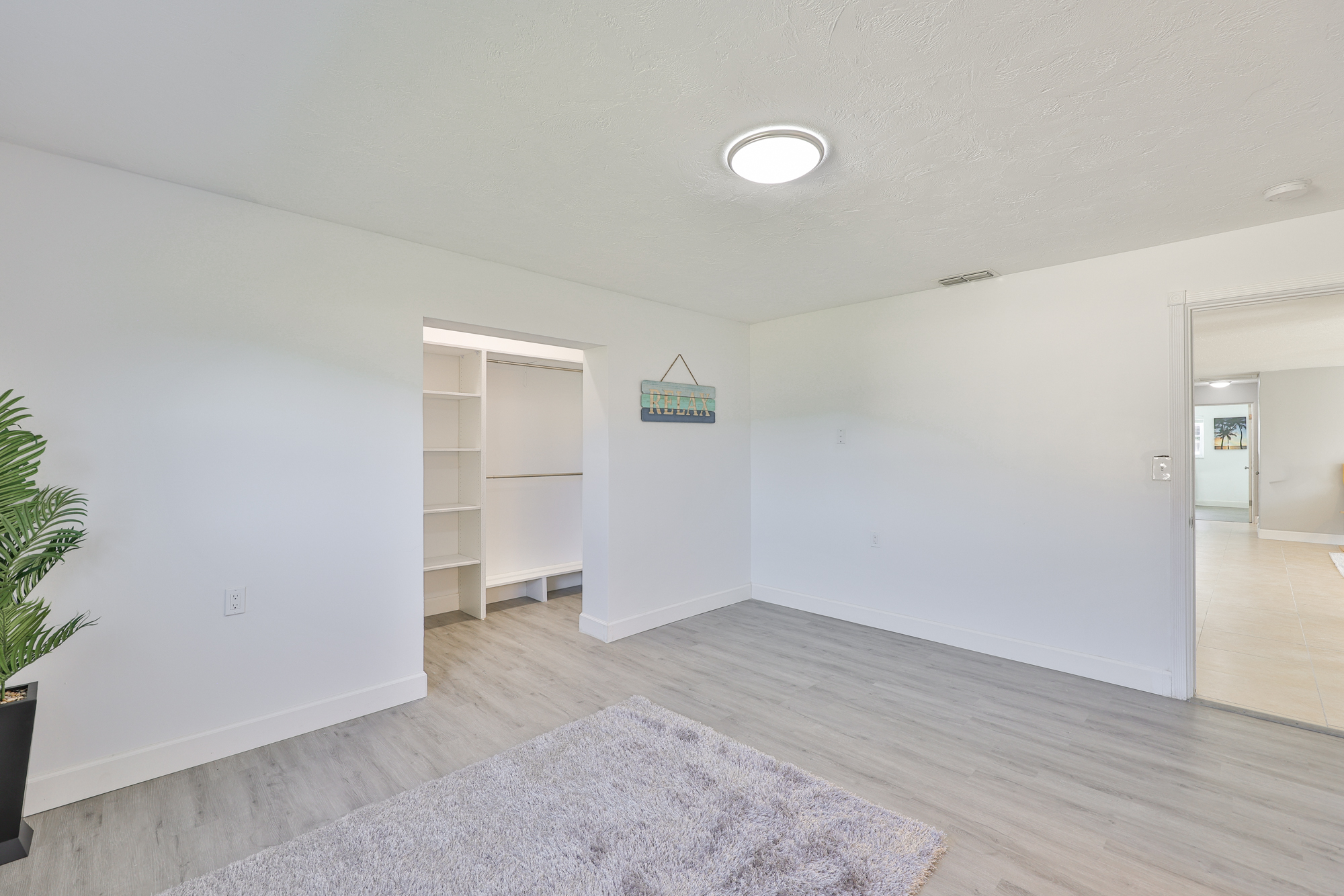 Treasure Island, Florida, 33706, United States, 3 Bedrooms Bedrooms, ,2 BathroomsBathrooms,Residential,For Sale,1982782