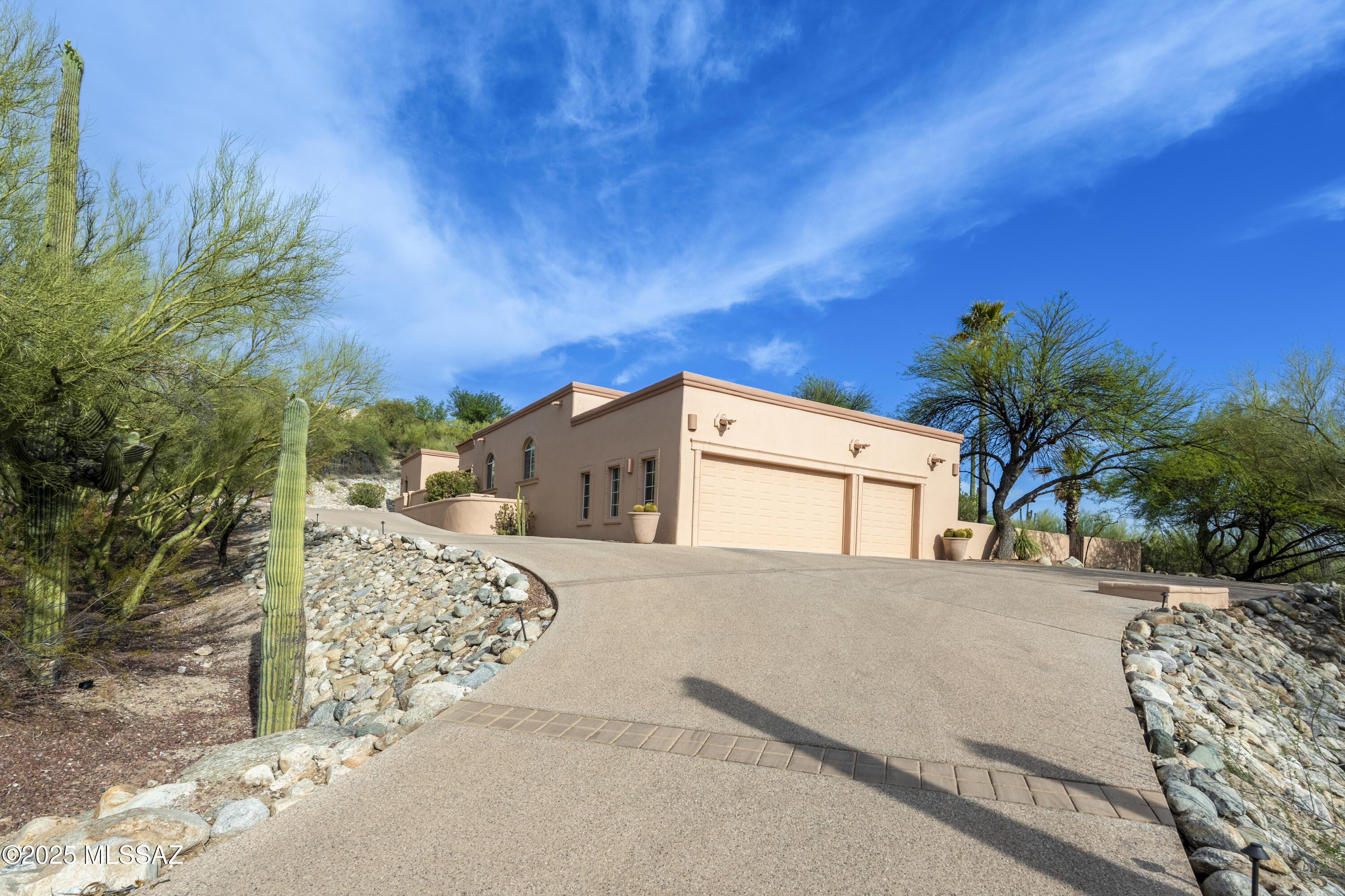 Tucson, Arizona, 85718, United States, 4 Bedrooms Bedrooms, ,4 BathroomsBathrooms,Residential,For Sale,1837380