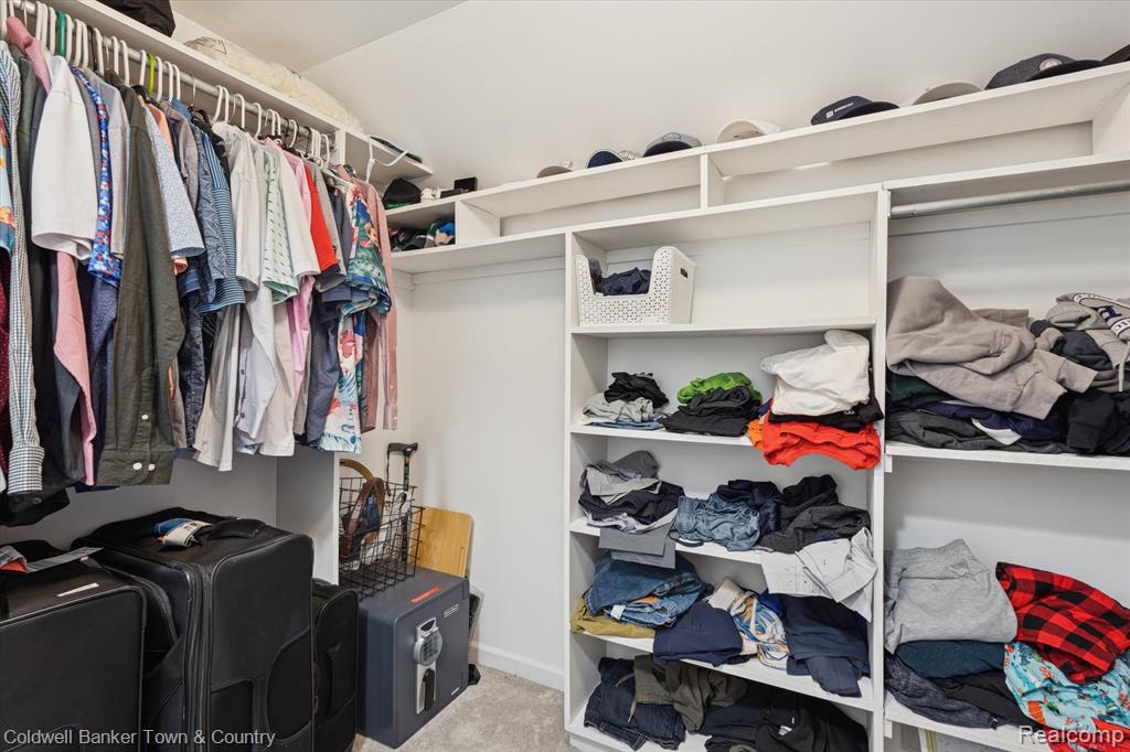 Highland, Michigan, 48357, United States, 4 Bedrooms Bedrooms, ,4 BathroomsBathrooms,Residential,For Sale,2003066