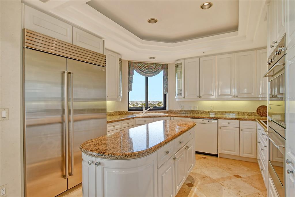 Longboat Key, Florida, 34228, United States, 3 Bedrooms Bedrooms, ,4 BathroomsBathrooms,Residential,For Sale,1962388