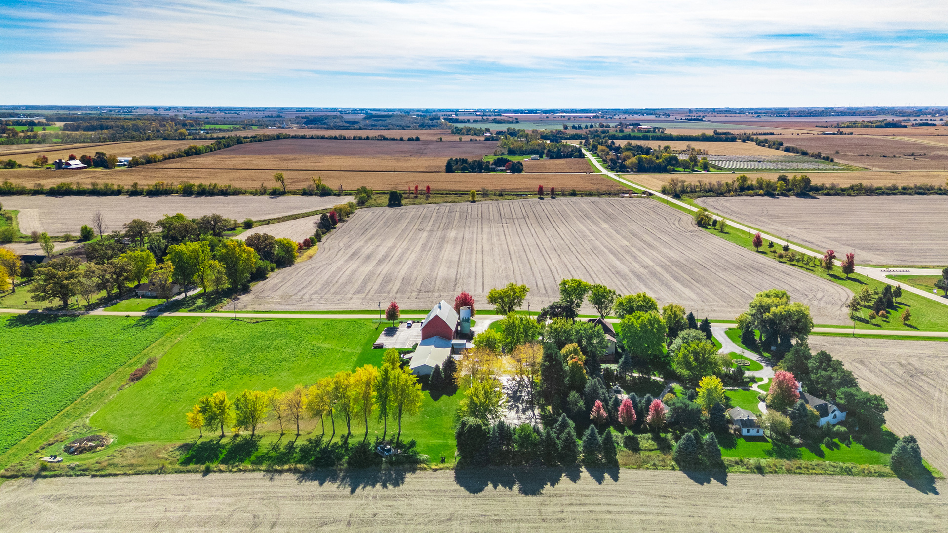 Sycamore, Illinois, 60178, United States, 4 Bedrooms Bedrooms, ,5 BathroomsBathrooms,Residential,For Sale,2001773