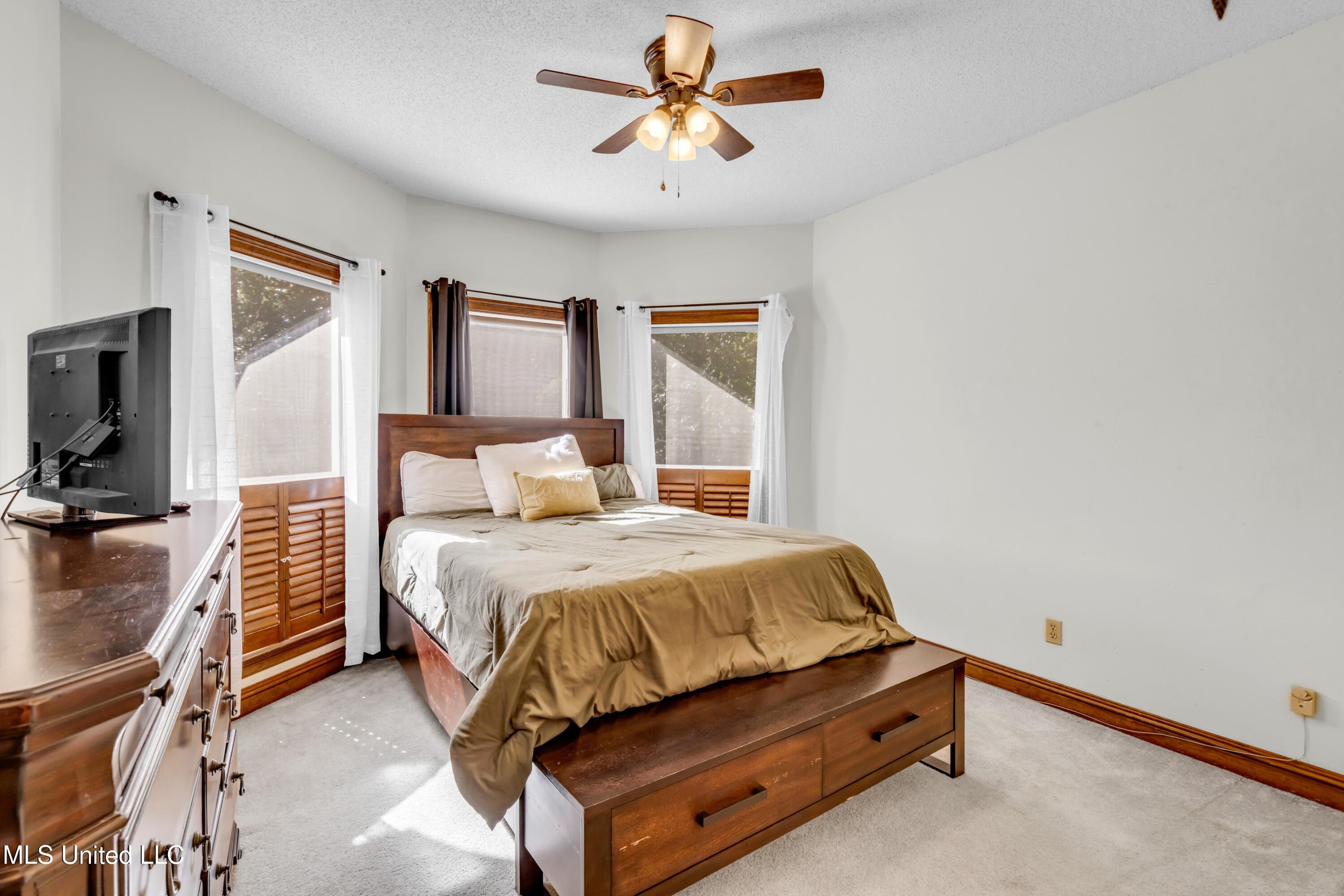 Gautier, Mississippi, 39553, United States, 4 Bedrooms Bedrooms, ,4 BathroomsBathrooms,Residential,For Sale,1989936