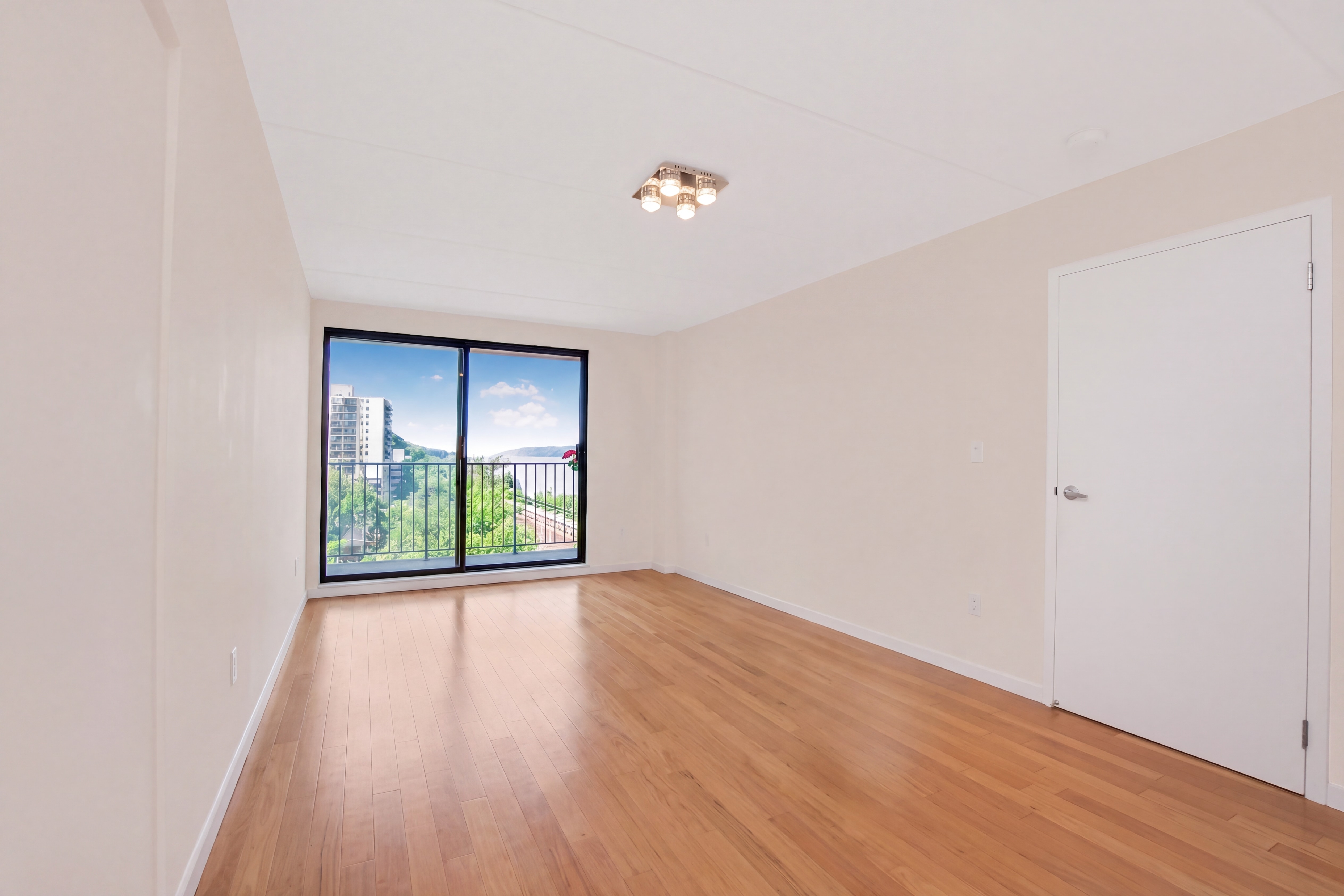  1155 Warburton Avenue - 物件實景