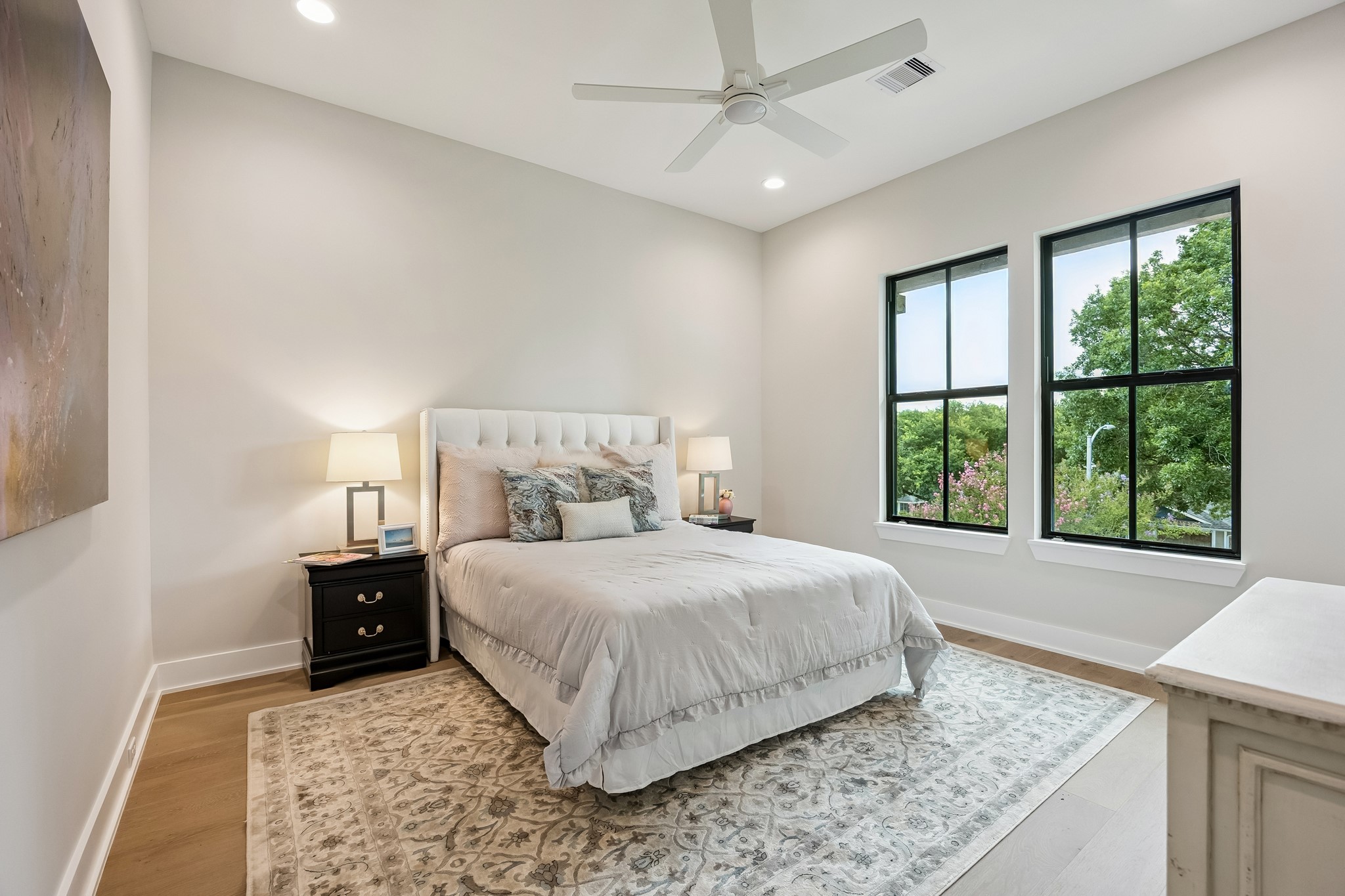  2214 Chantilly Lane - 物件實景