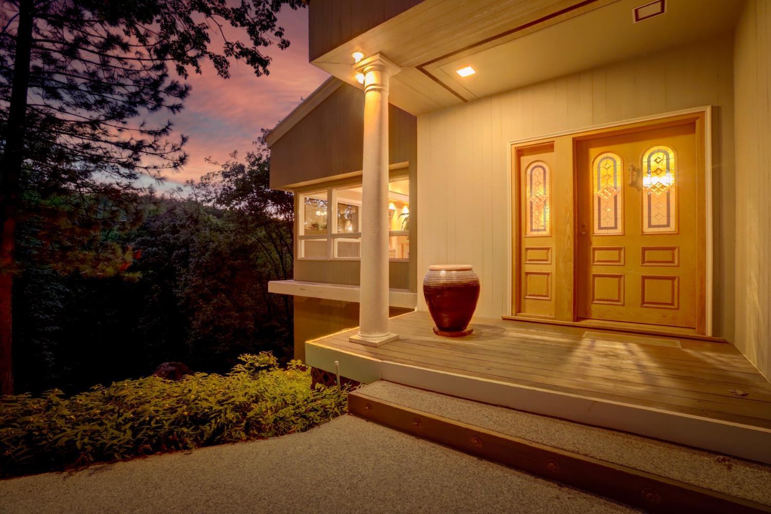 Nevada City, California, 95959, United States, 3 Bedrooms Bedrooms, ,4 BathroomsBathrooms,Residential,For Sale,1903616
