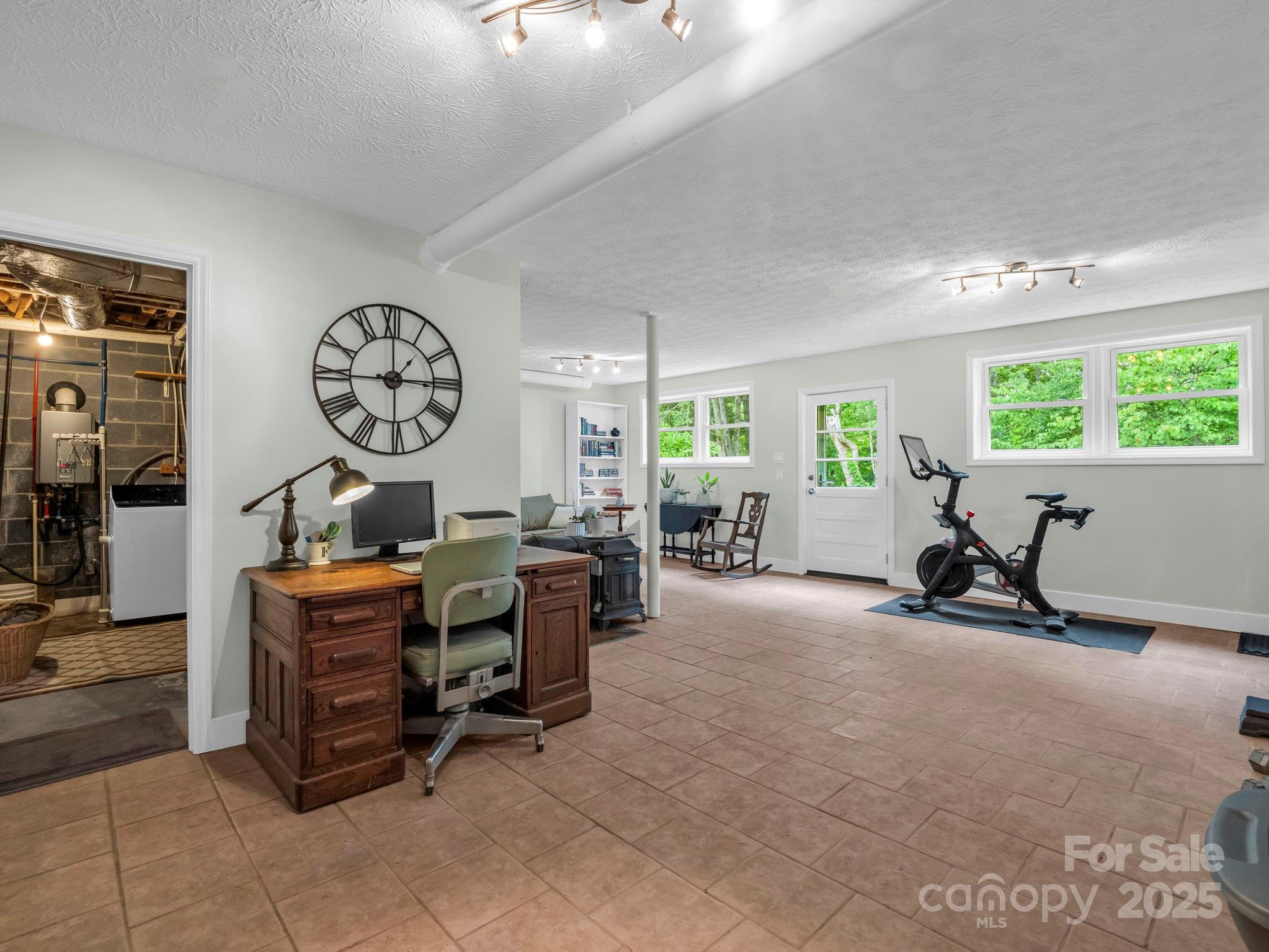 Saluda, North Carolina, 28773, United States, 4 Bedrooms Bedrooms, ,2 BathroomsBathrooms,Residential,For Sale,1978089