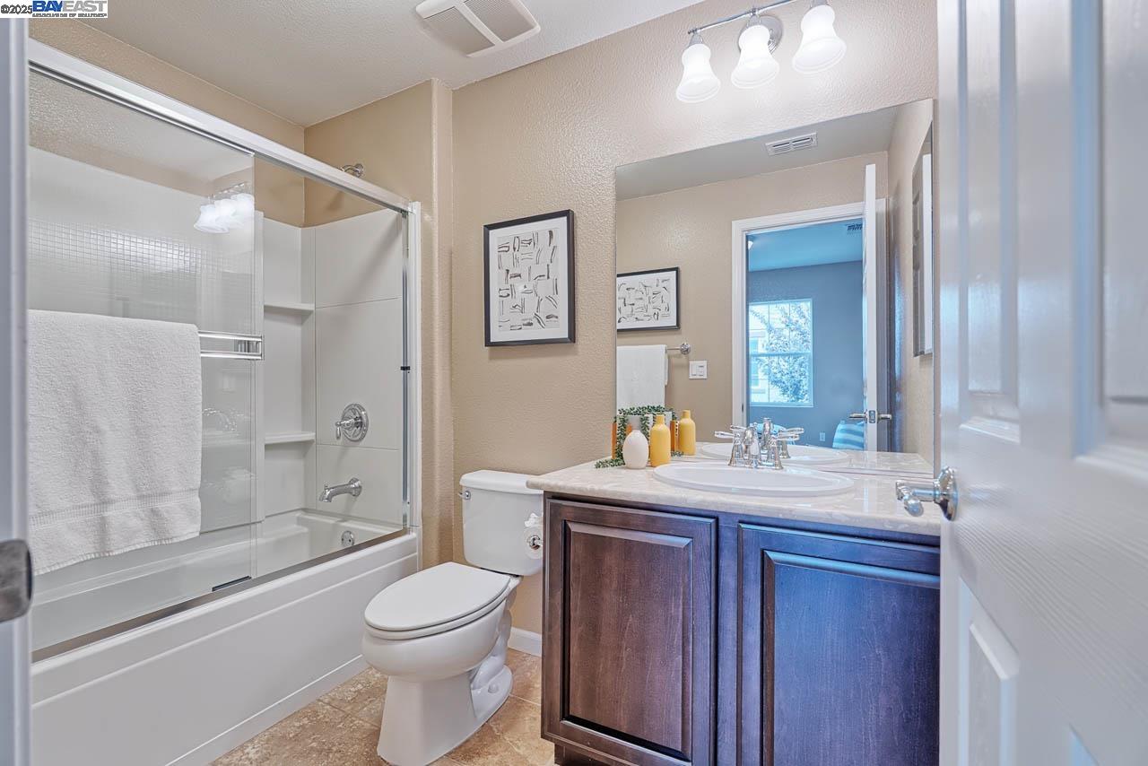 Fremont, California, 94555, United States, 3 Bedrooms Bedrooms, ,3 BathroomsBathrooms,Residential,For Sale,1940973
