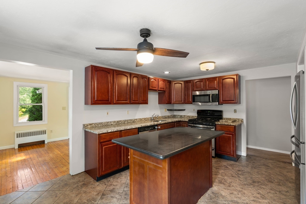 Norton, Massachusetts, 02766, United States, 3 Bedrooms Bedrooms, ,2 BathroomsBathrooms,Residential,For Sale,1925420