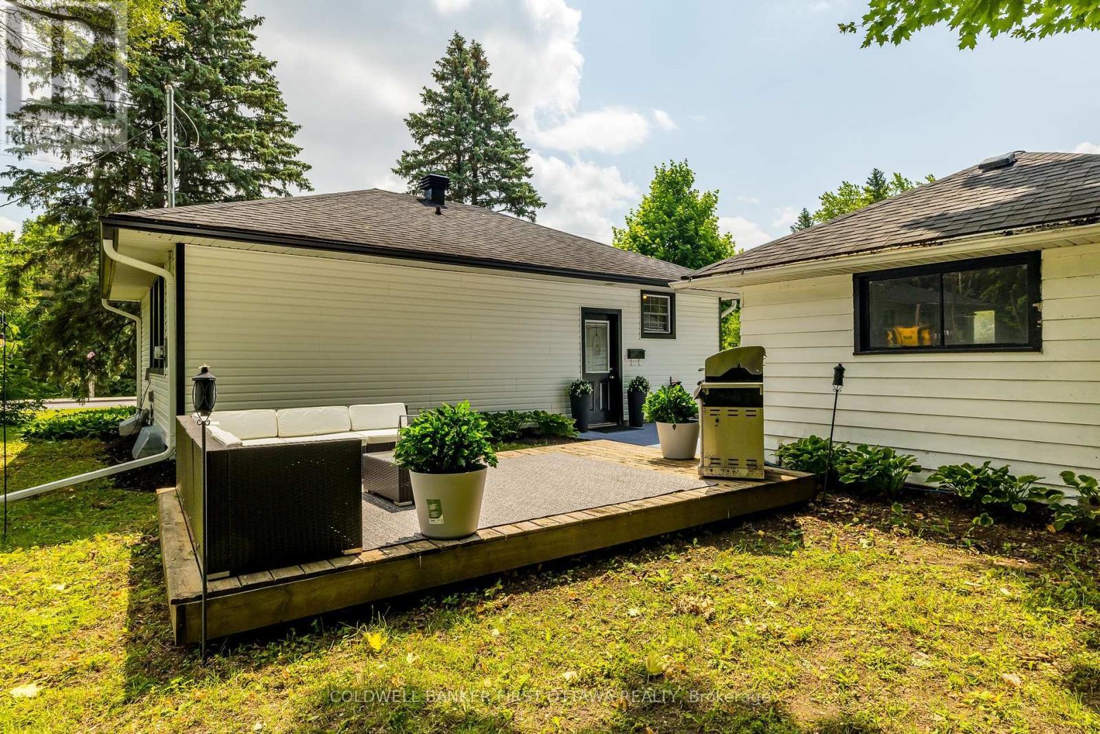 STITTSVILLE, Ontario, K2S 1P8, CA, 2 Bedrooms Bedrooms, ,1 BathroomBathrooms,Residential,For Sale,1907664