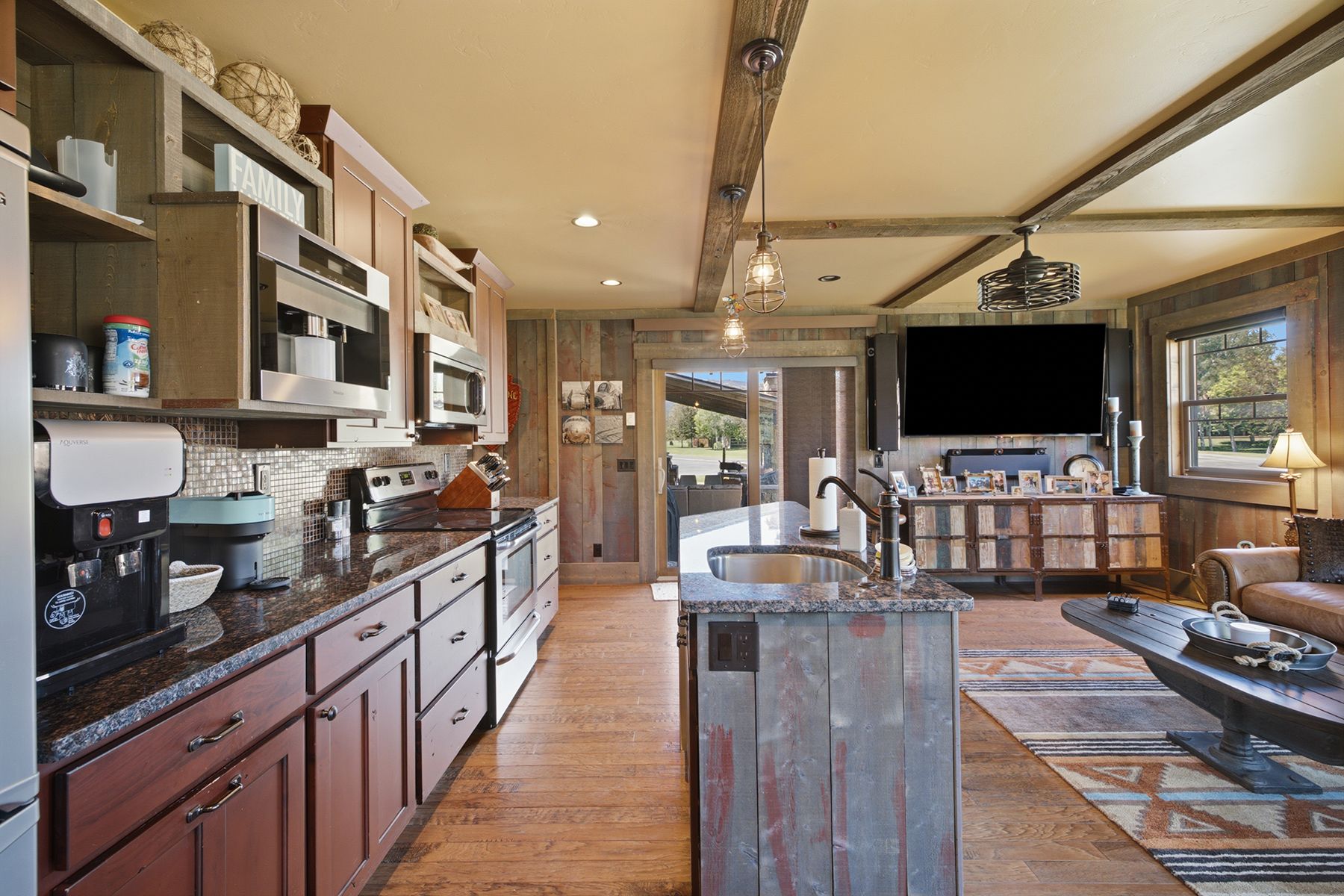  Elevated Living at Alpine Airpark - 物件實景