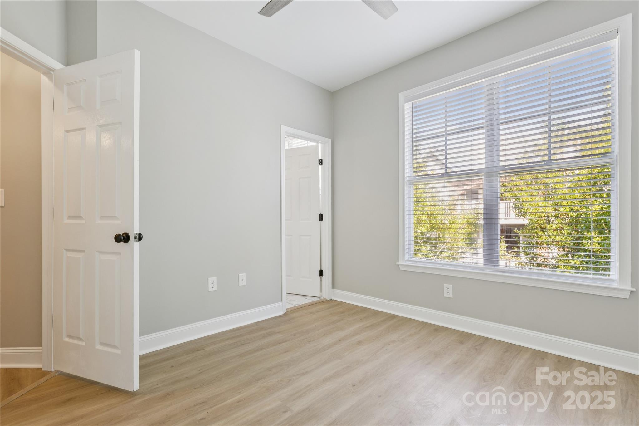 Charlotte, North Carolina, 28204, United States, 2 Bedrooms Bedrooms, ,3 BathroomsBathrooms,Residential,For Sale,1917401