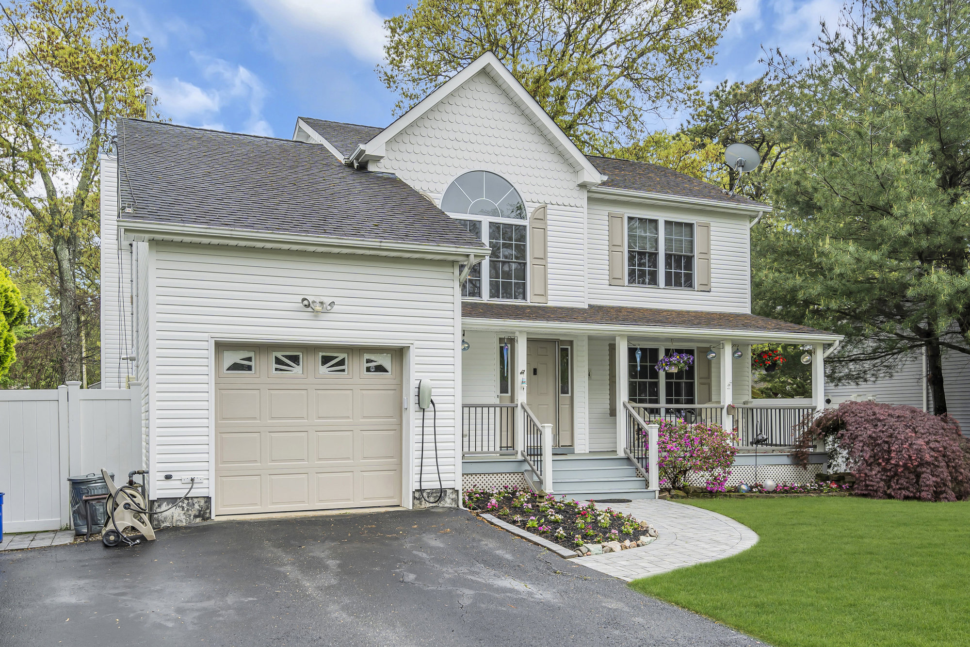  Custom Shore Colonial Nestled in Desirable Ocean Gate - 物件實景