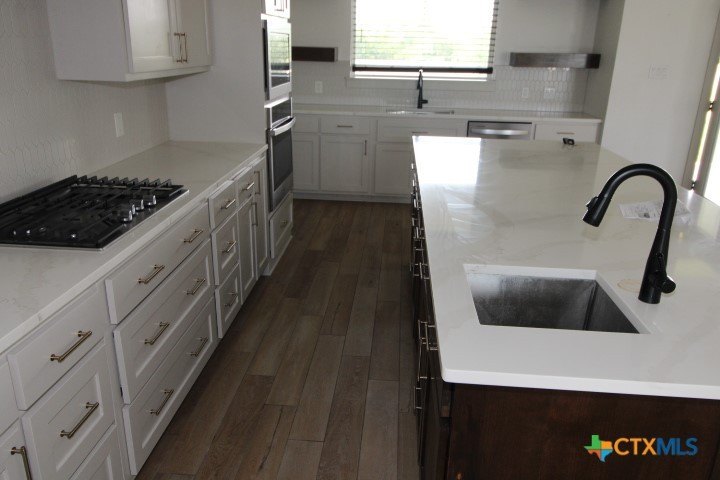 Salado, Texas, 76571, United States, 3 Bedrooms Bedrooms, ,3 BathroomsBathrooms,Residential,For Sale,1980220