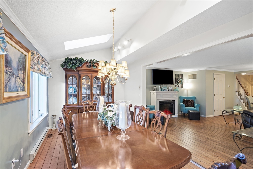 Danvers, Massachusetts, 01923, United States, 3 Bedrooms Bedrooms, ,2 BathroomsBathrooms,Residential,For Sale,2002112