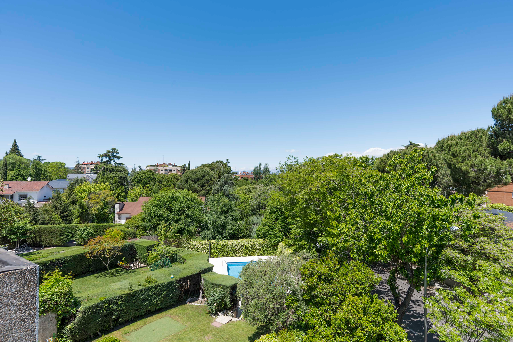  Modern townhouse in Mirasierra - 物件實景
