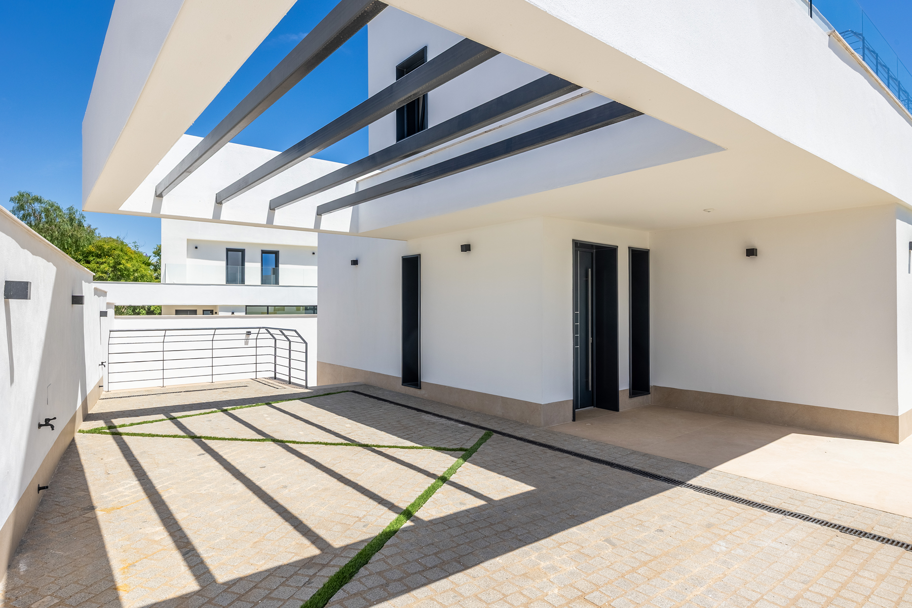  Newly built house with garden, pool, and open views over Seville - 物件實景
