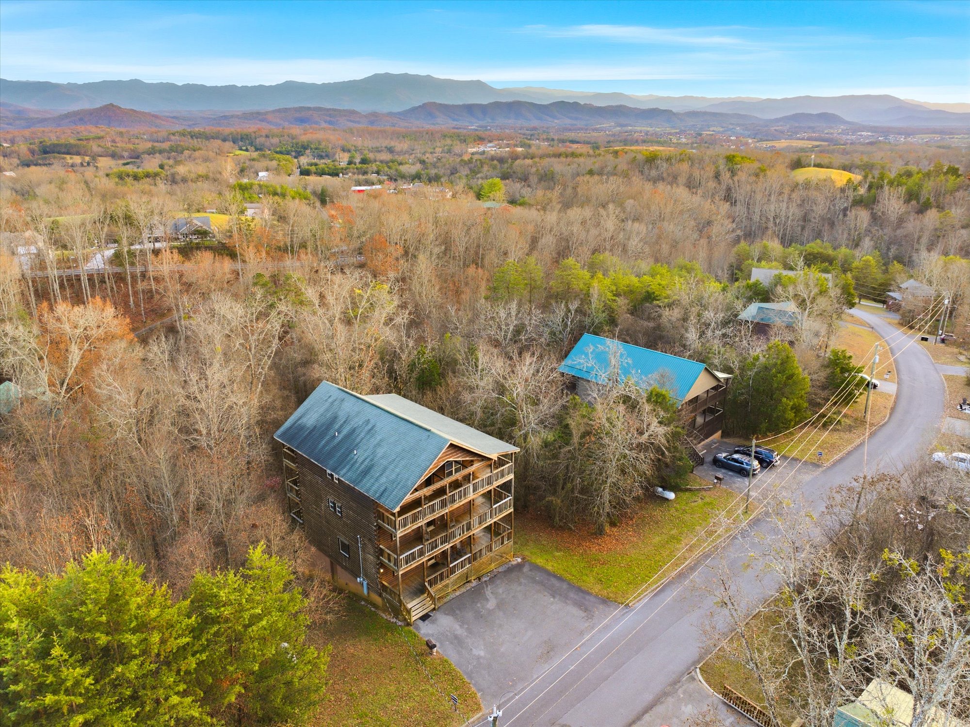 Sevierville, Tennessee, 37876-3406, United States, 3 Bedrooms Bedrooms, ,5 BathroomsBathrooms,Residential,For Sale,2048789