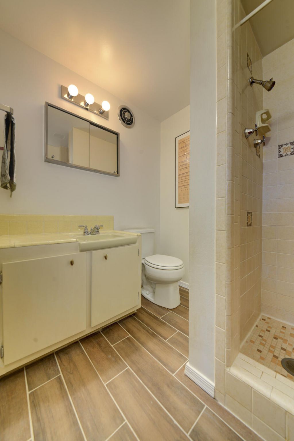 Albuquerque, New Mexico, 87108, United States, 3 Bedrooms Bedrooms, ,4 BathroomsBathrooms,Residential,For Sale,1903433