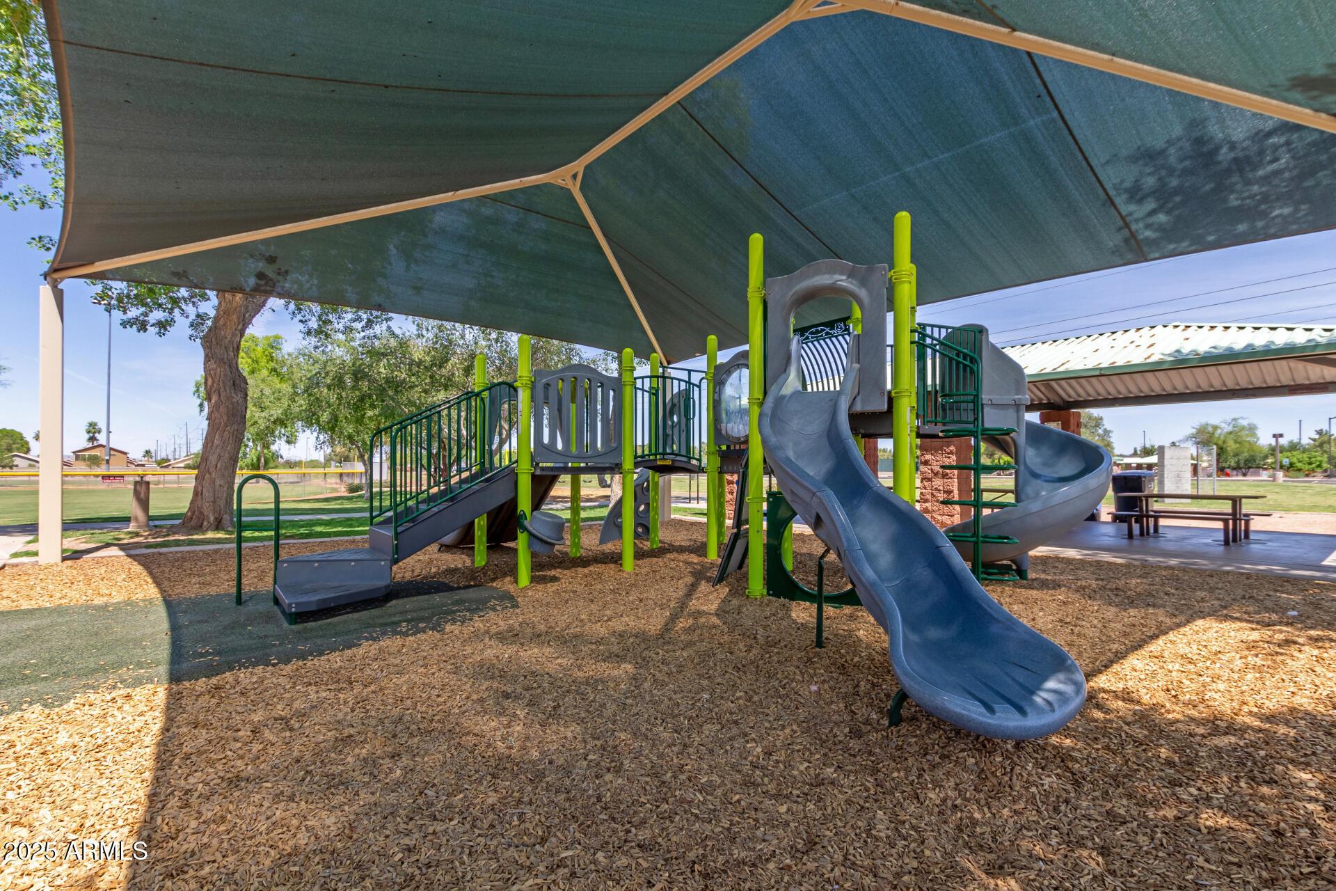 Gilbert, Arizona, 85233, United States, 4 Bedrooms Bedrooms, ,2 BathroomsBathrooms,Residential,For Sale,1983748