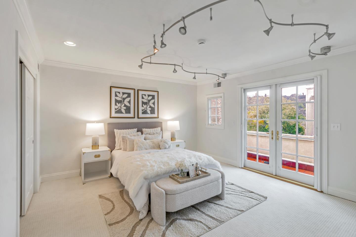 San Carlos, California, 94070, United States, 5 Bedrooms Bedrooms, ,5 BathroomsBathrooms,Residential,For Sale,1700172