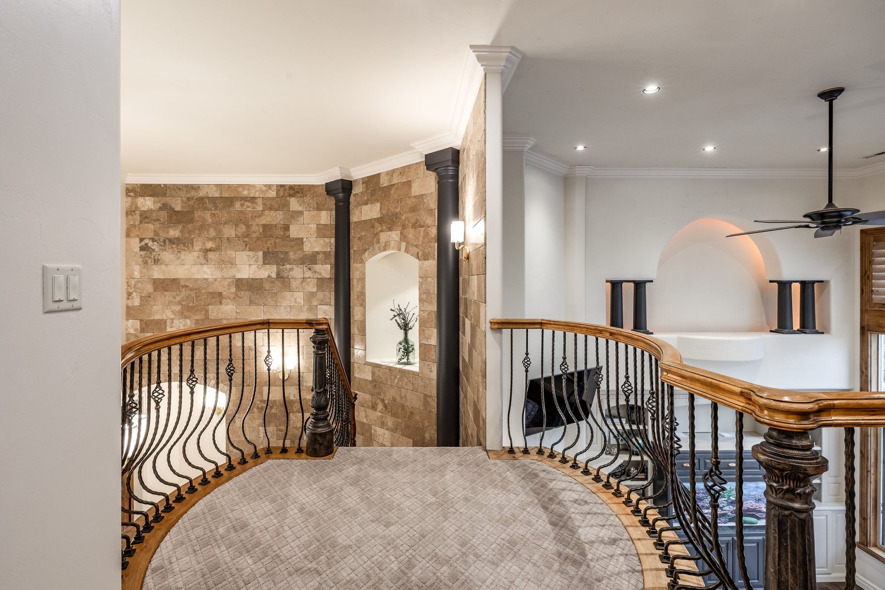  Custom 2-Story Parade Home with Dolphin Bolderscape Grotto Pool & 6 Car Garage - 物件實景