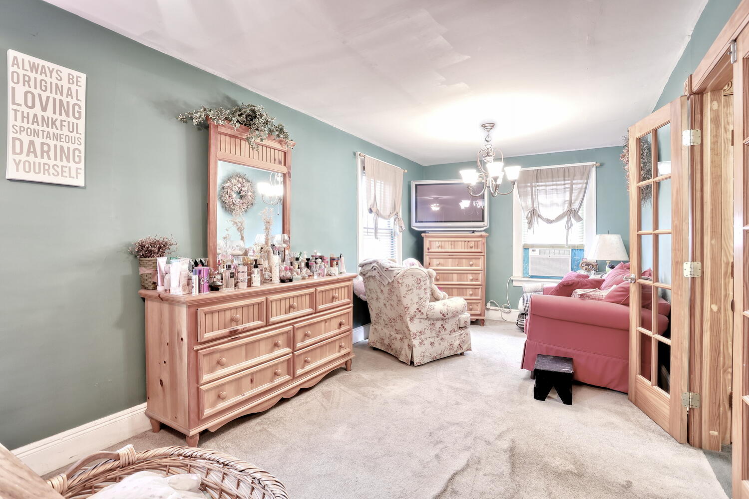 Clifton, New Jersey, 07011, United States, 2 Bedrooms Bedrooms, ,2 BathroomsBathrooms,Residential,For Sale,1975709