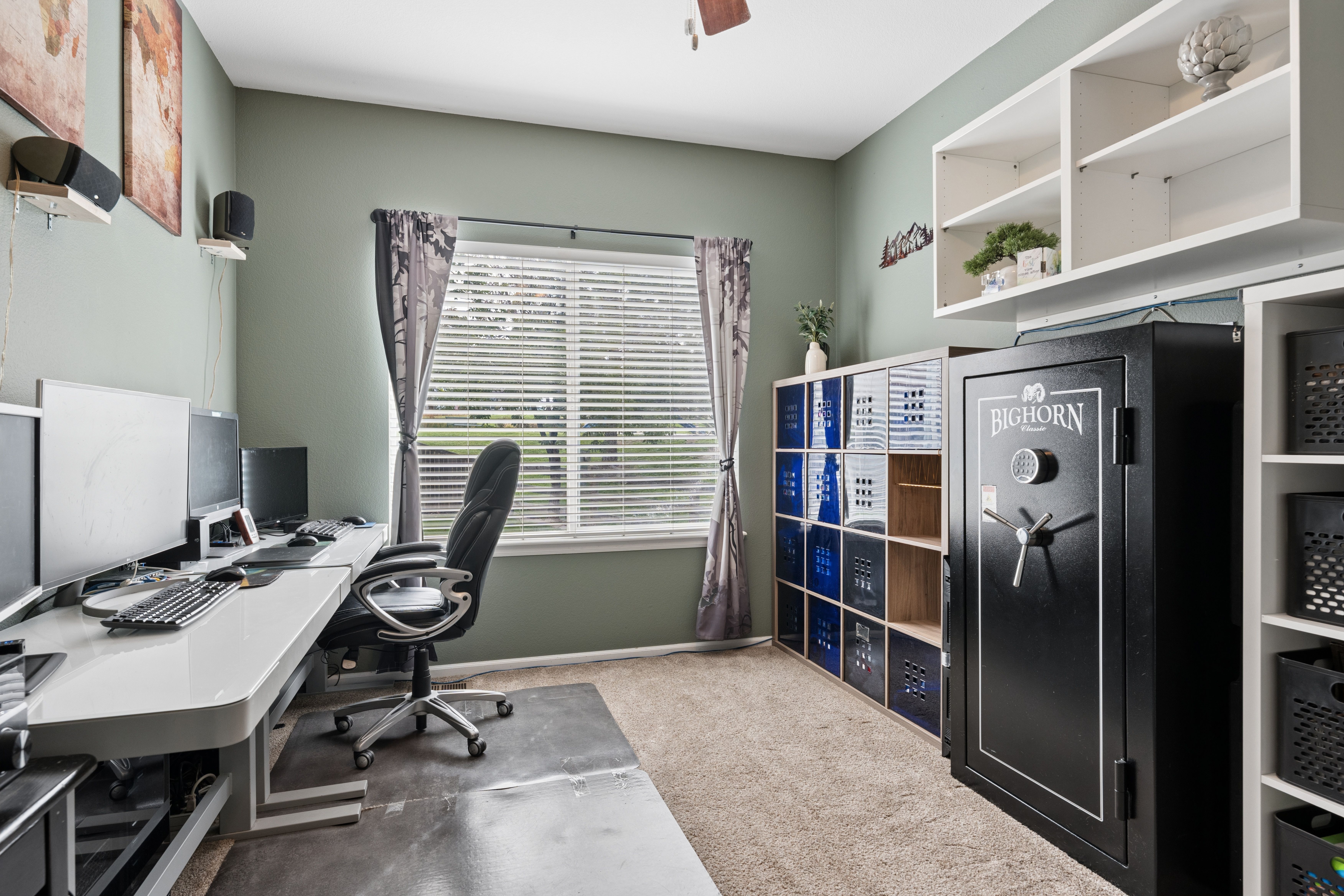  Beautiful Home Located in the Highly Desirable Haven at York Street Community - 物件實景