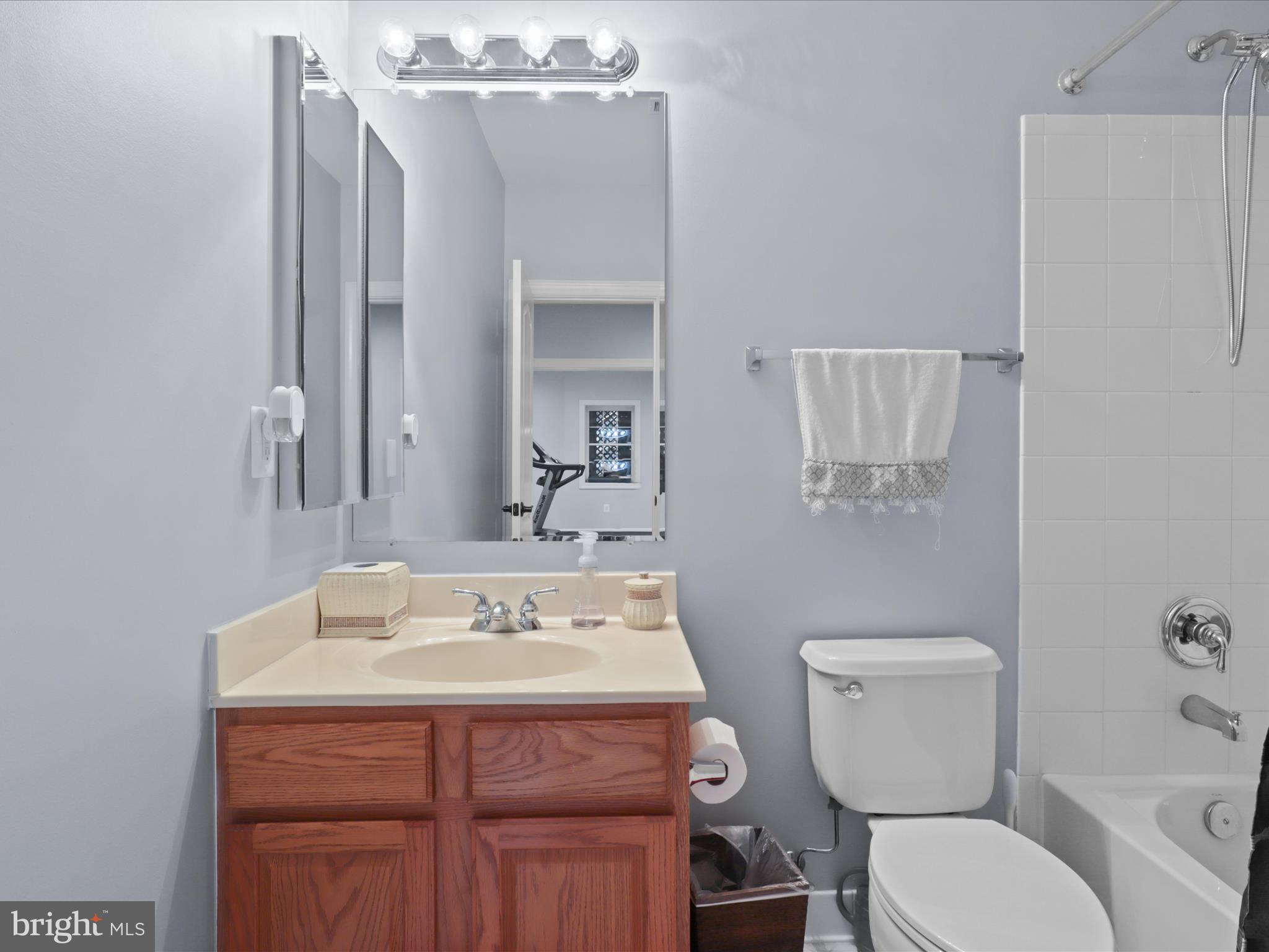 Fairfax Station, Virginia, 22039, United States, 5 Bedrooms Bedrooms, ,6 BathroomsBathrooms,Residential,For Sale,1810572