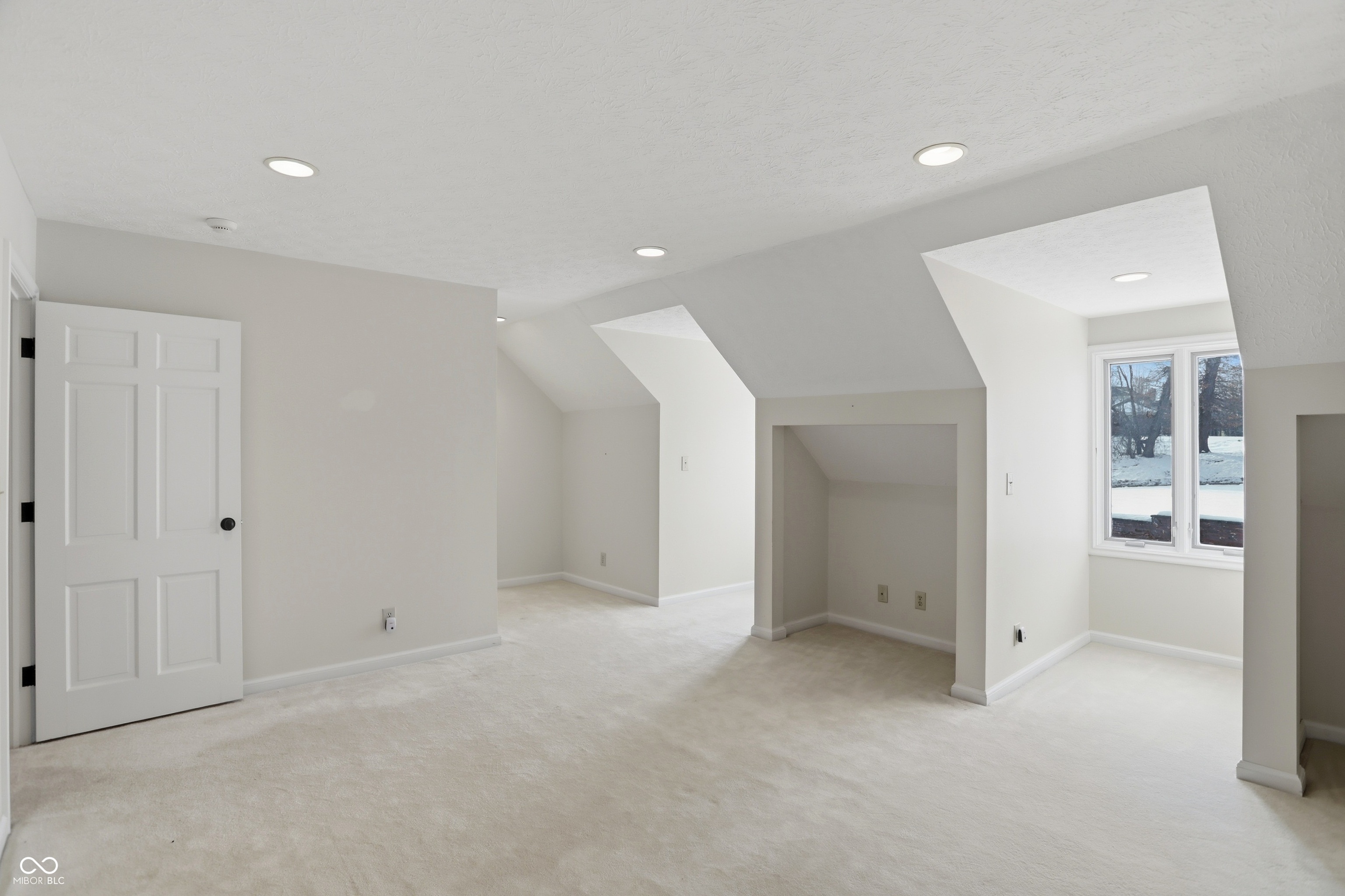 Indianapolis, Indiana, 46256, United States, 6 Bedrooms Bedrooms, ,10 BathroomsBathrooms,Residential,For Sale,2016946