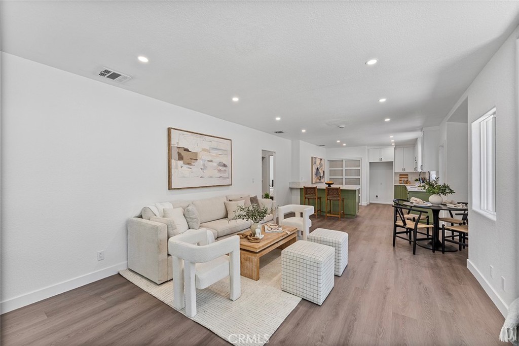 Pasadena, California, 91106, United States, 2 Bedrooms Bedrooms, ,2 BathroomsBathrooms,Residential,For Sale,1904440