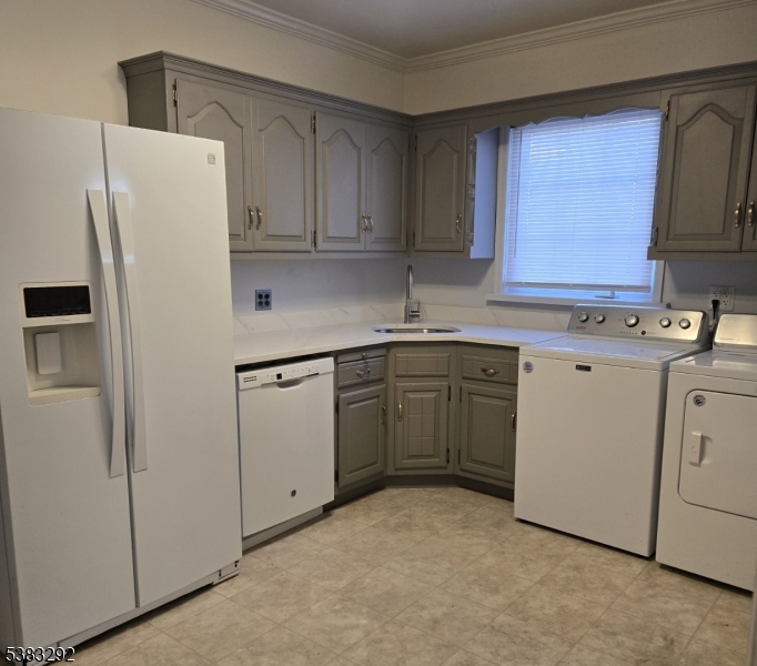 Roselle Park Boro, New Jersey, 07204, United States, 4 Bedrooms Bedrooms, ,1 BathroomBathrooms,Residential,For Sale,1941896