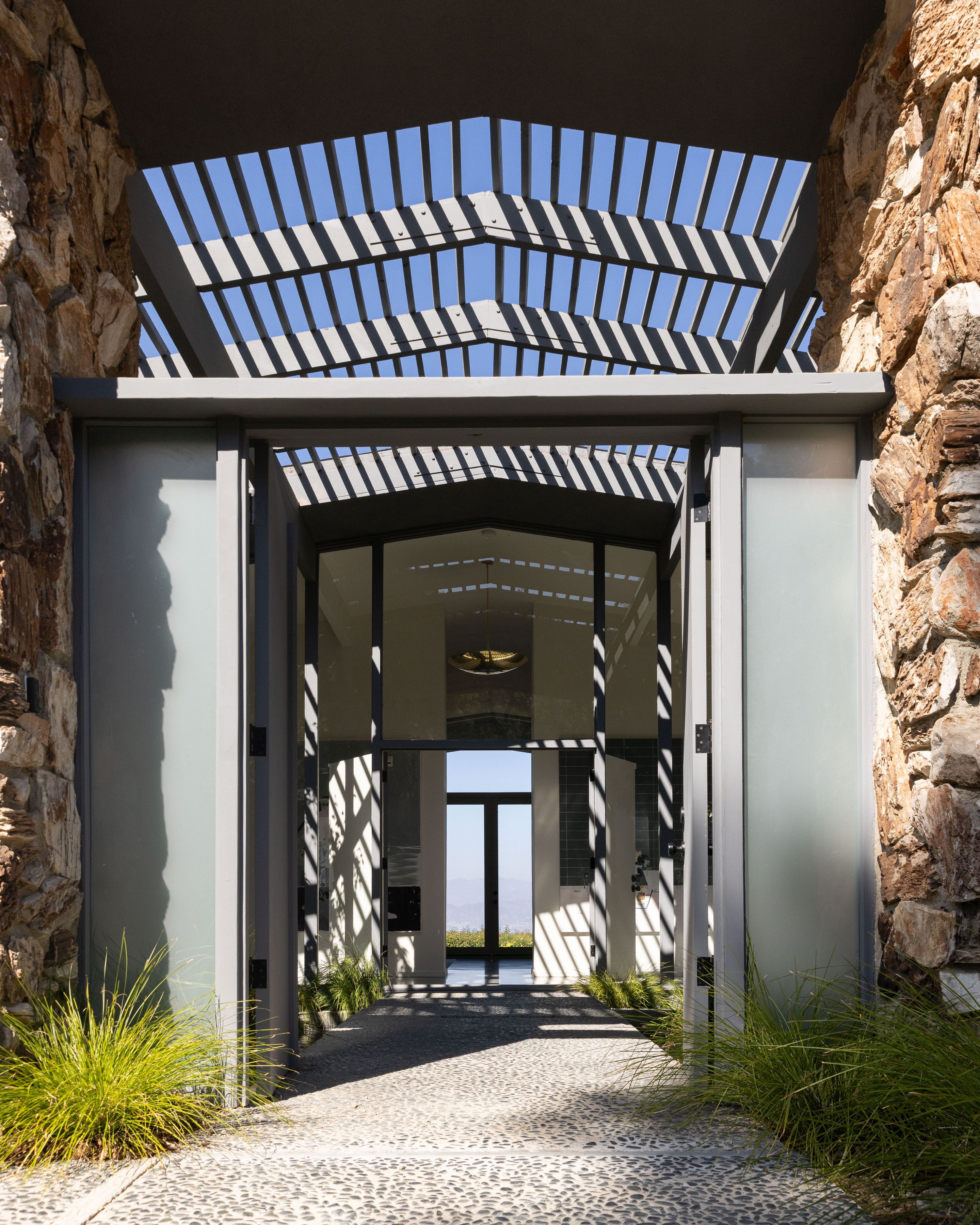  8559 Edwin Dr - 物件實景